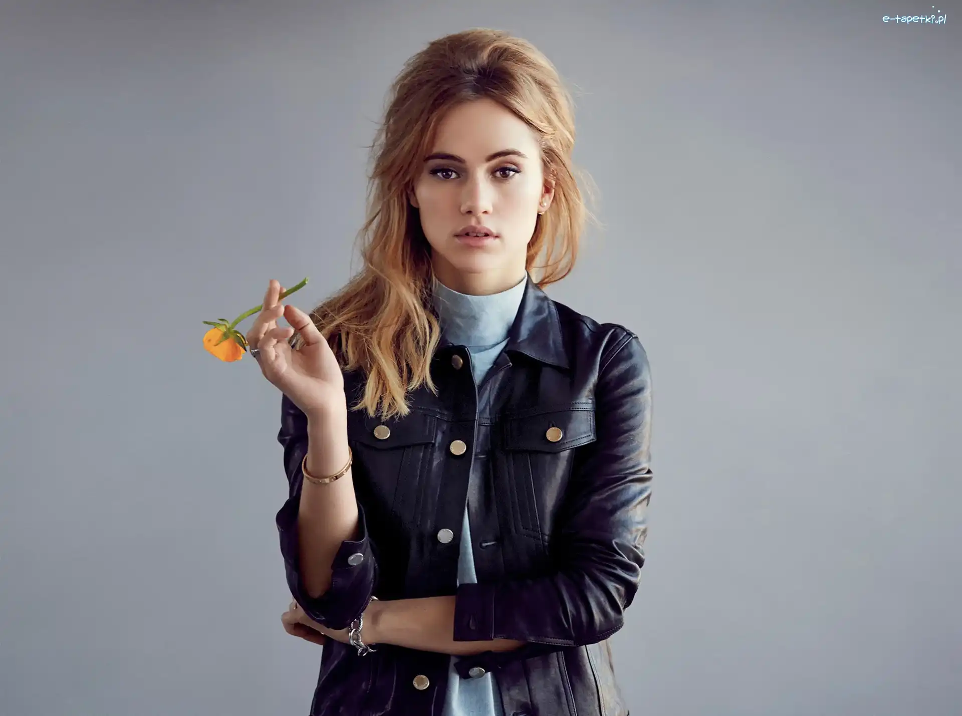 Suki Waterhouse, Modelka, Kobieta