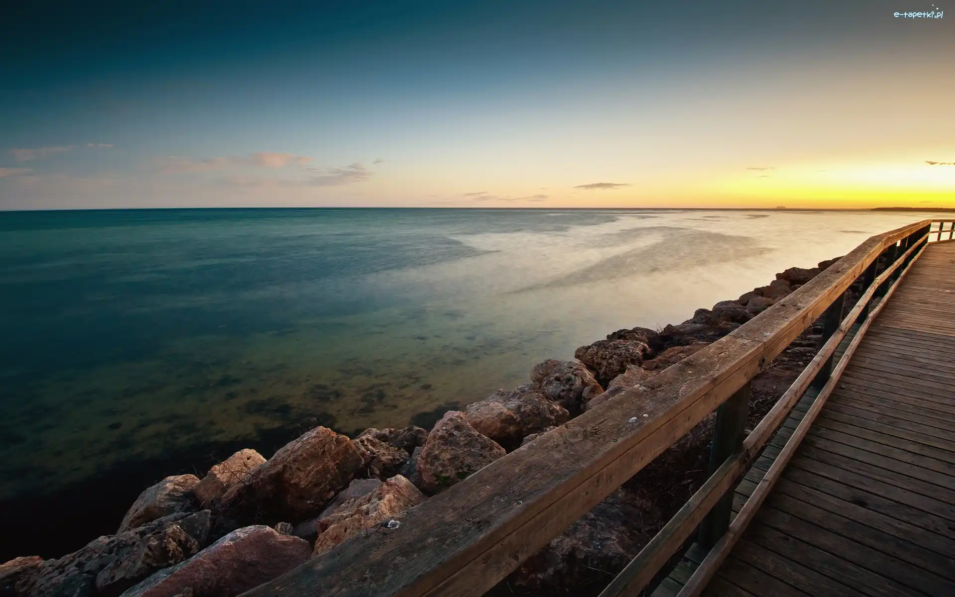 Pomost, Kamienie, Ocean