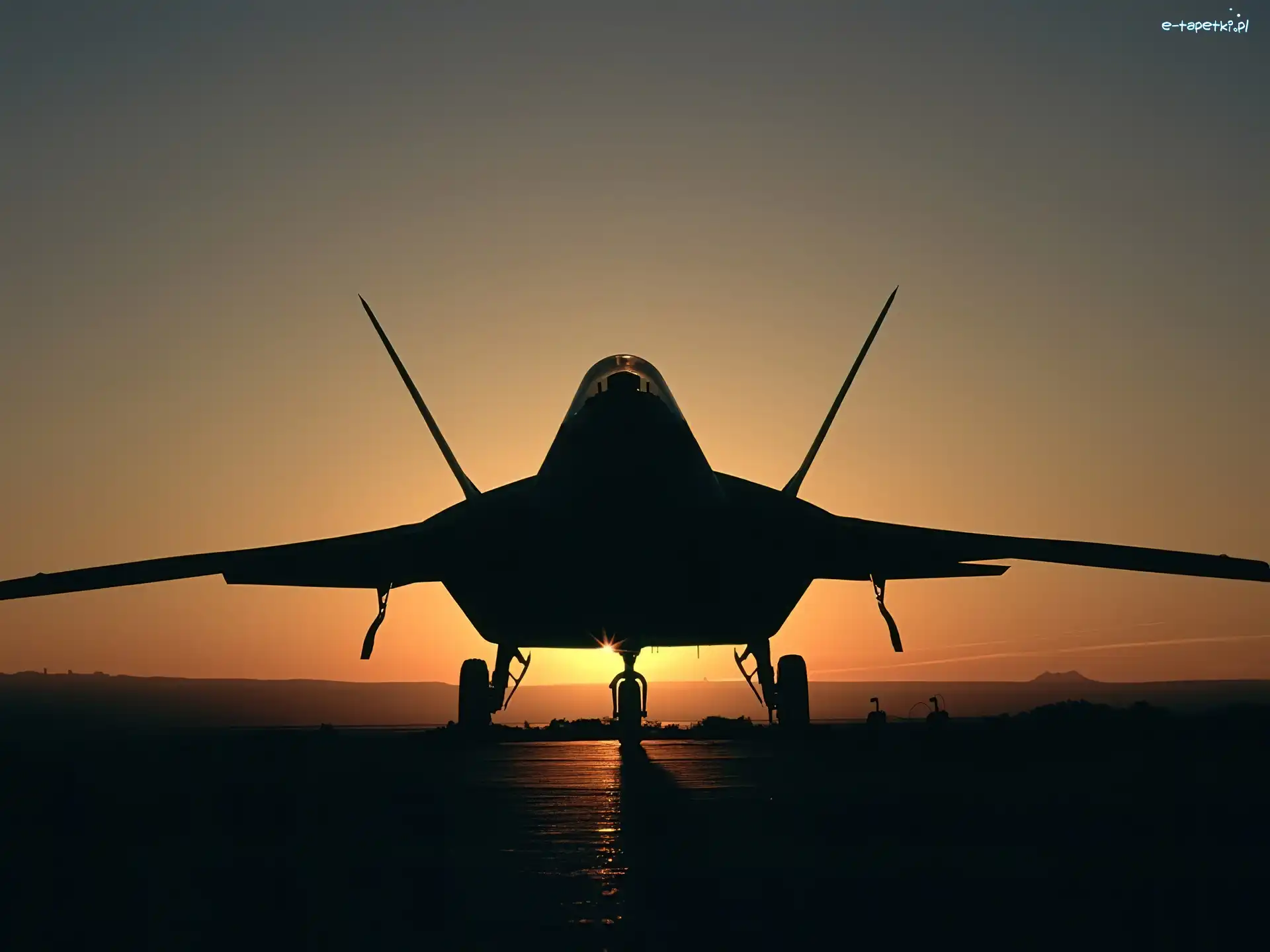 Zachód słońca, F-22 Raptor