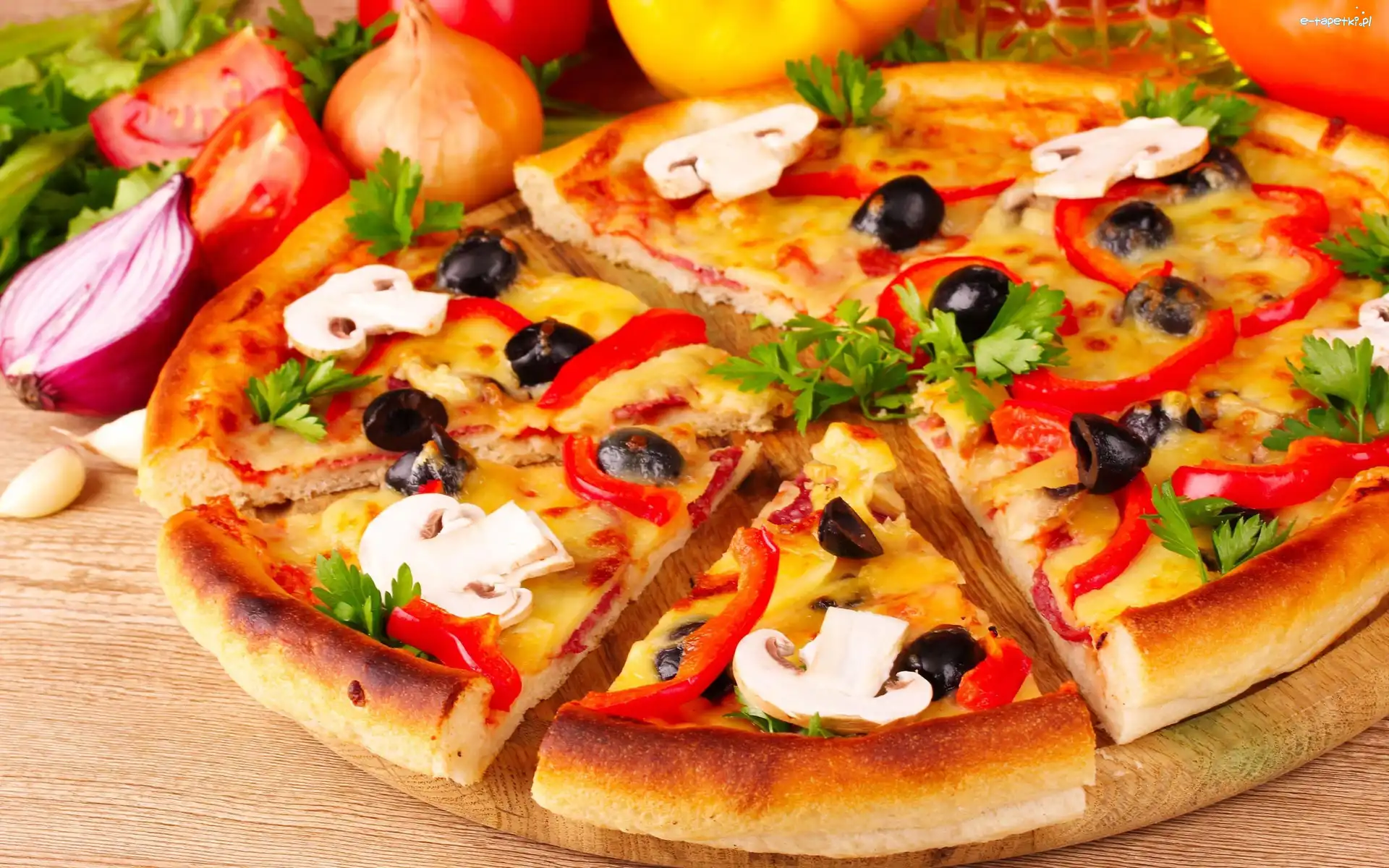 Pieczarki, Pomidory, Cebula, Pizza