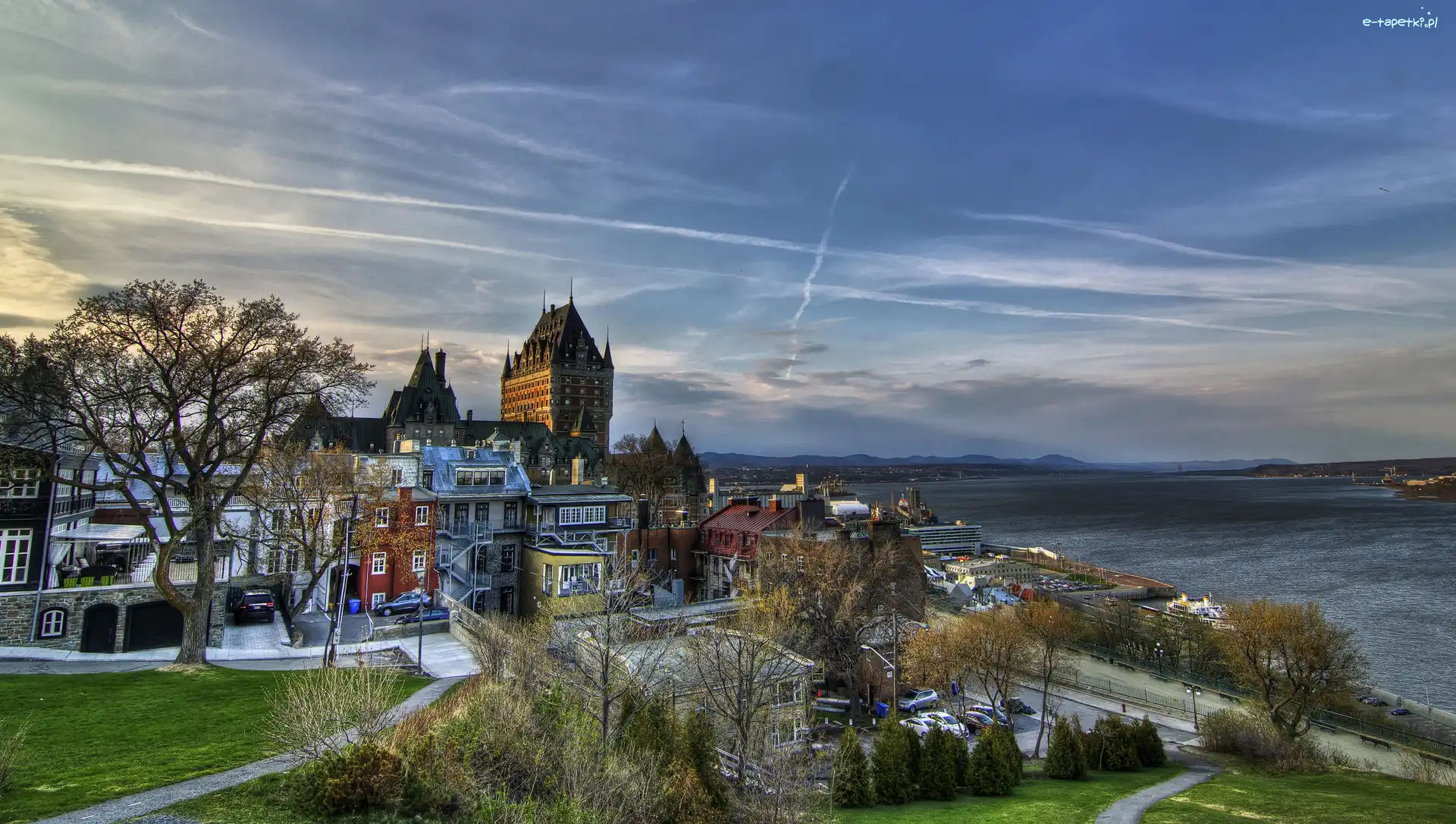 Domy, Kanada, Quebec