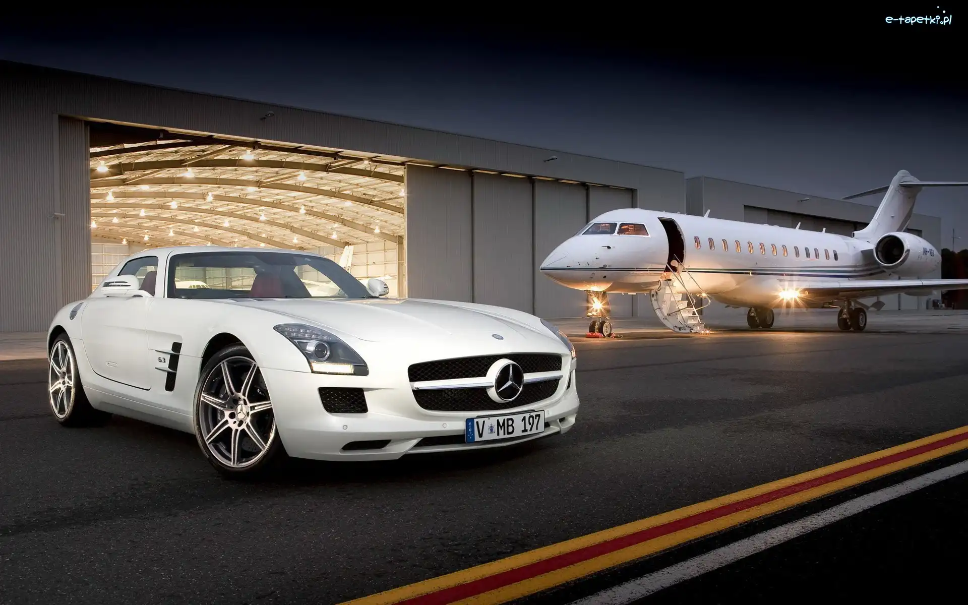 Mercedes, Pasażerski, Samolot, Hangar, Lotnisko
