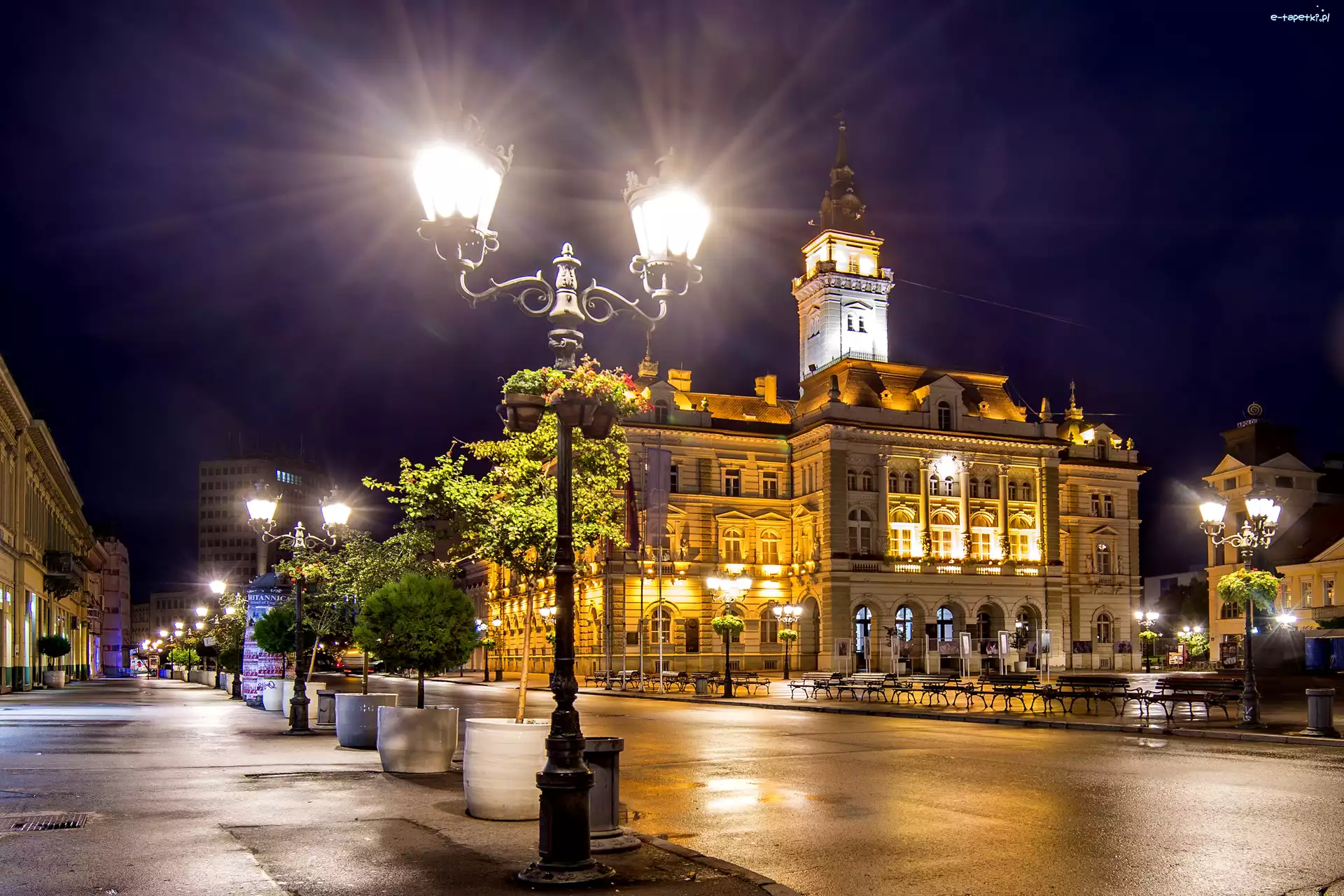 Novi Sad, Dom, Serbia, Noc, Europa