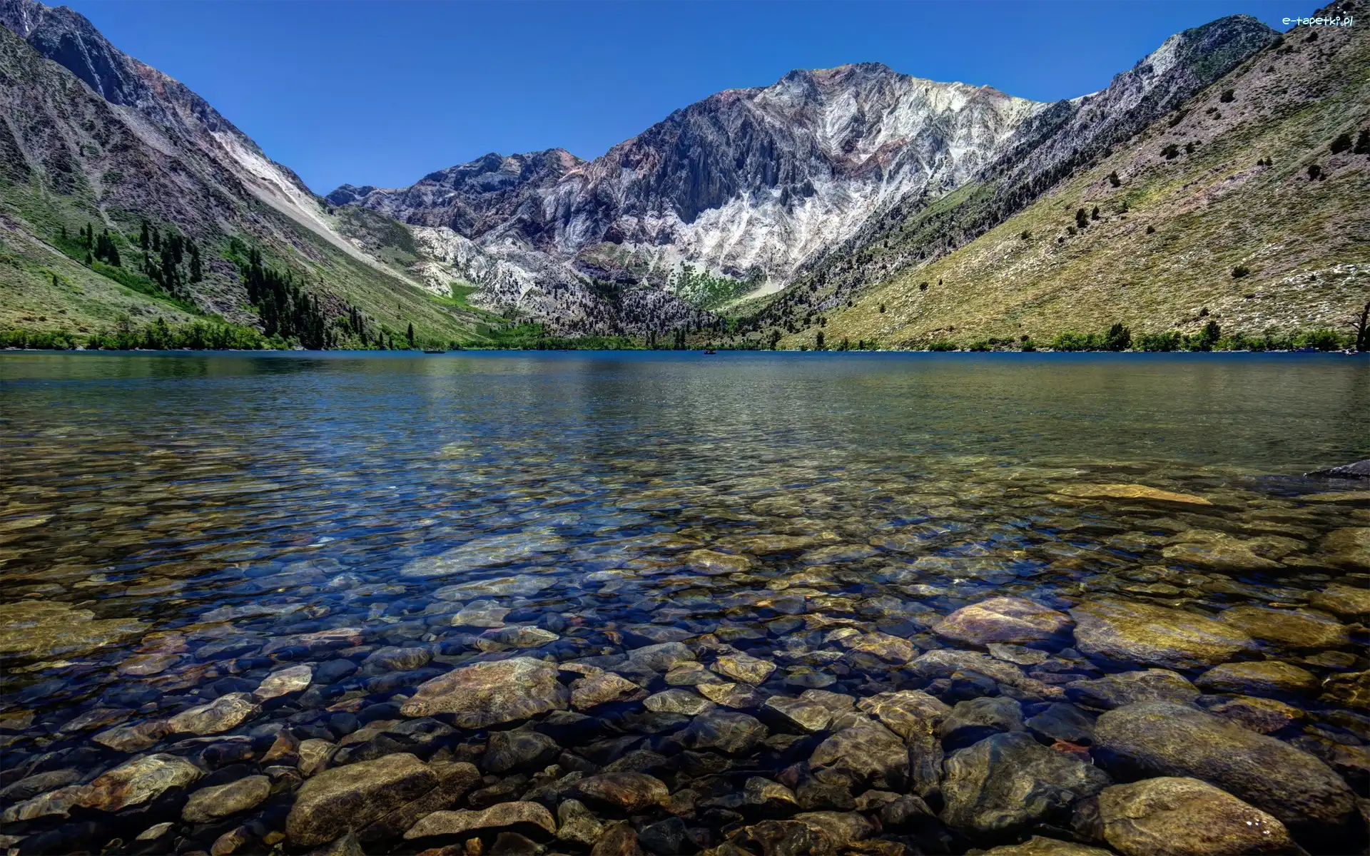 Kamienie, Jezioro, Góry