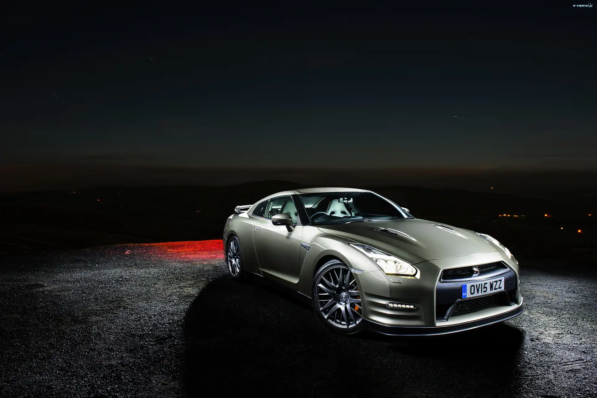 Nissan, Samochód