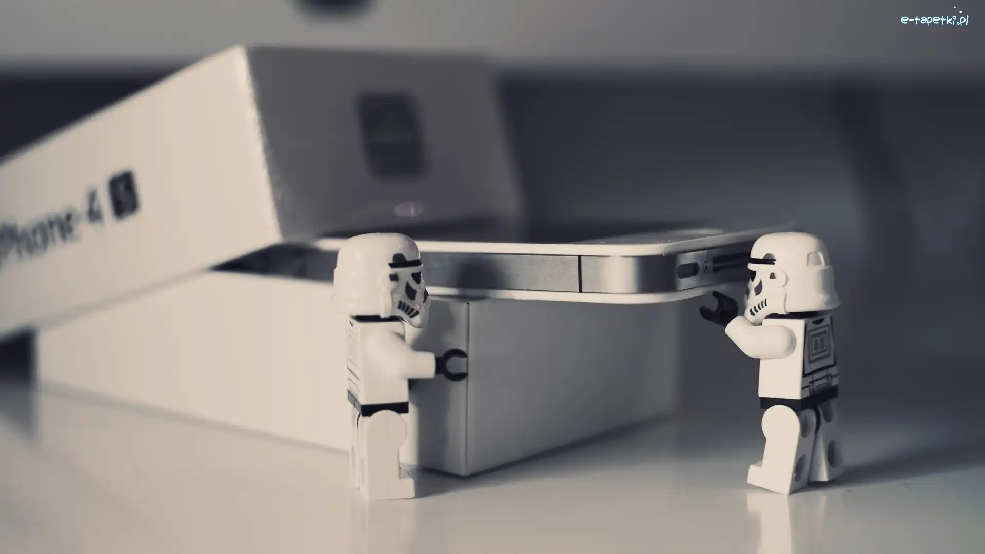 Roboty, Lego, Iphone4
