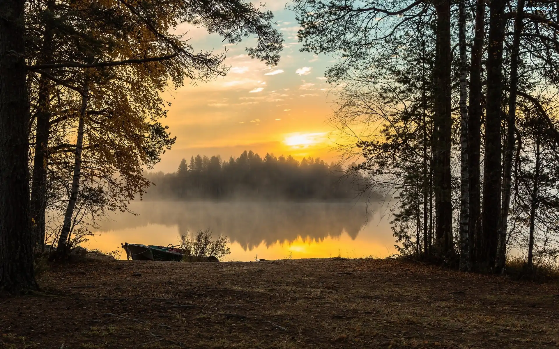 Staw, Łódka, Drzewa, Jesień, Zachód słońca