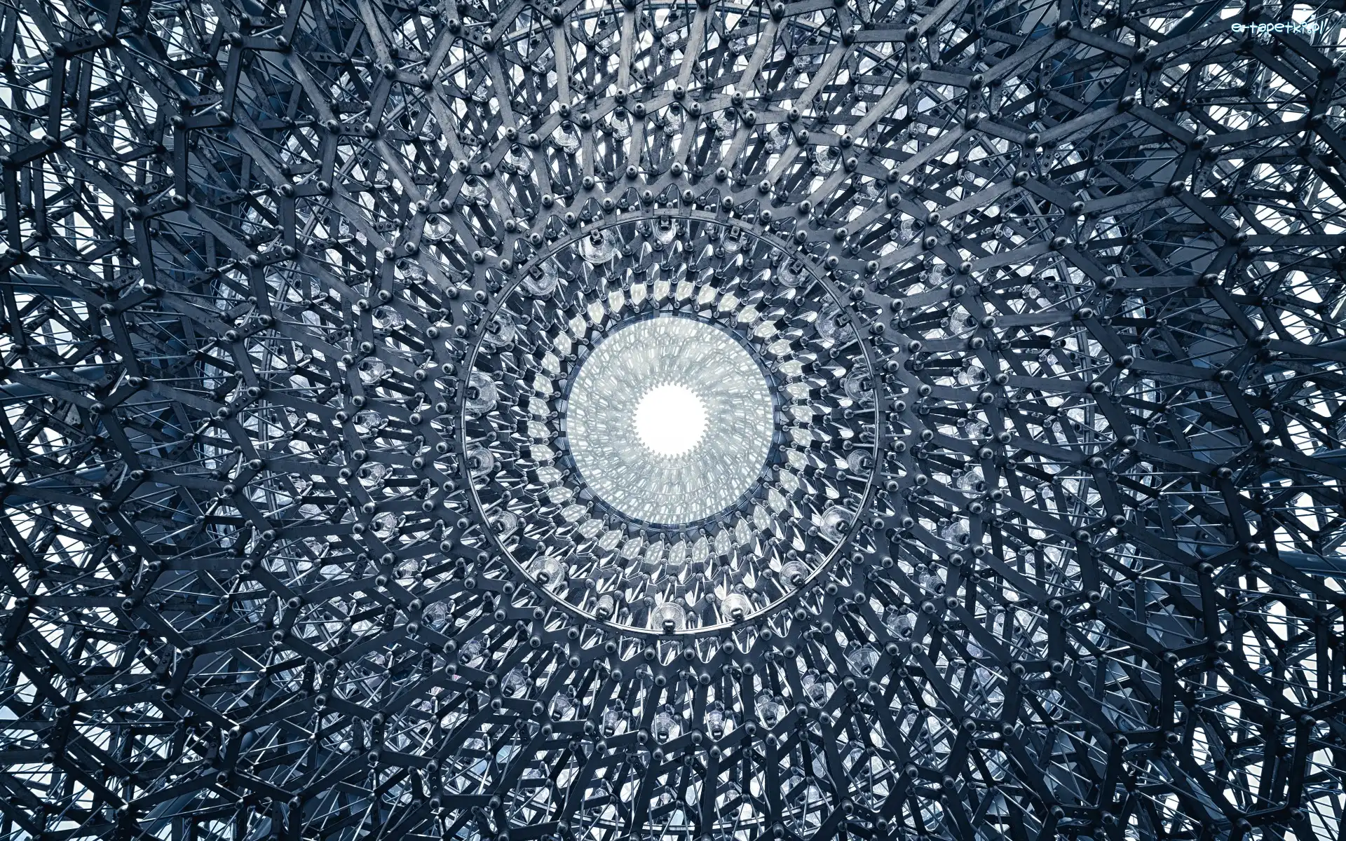 Szary, Okrąg, Metal