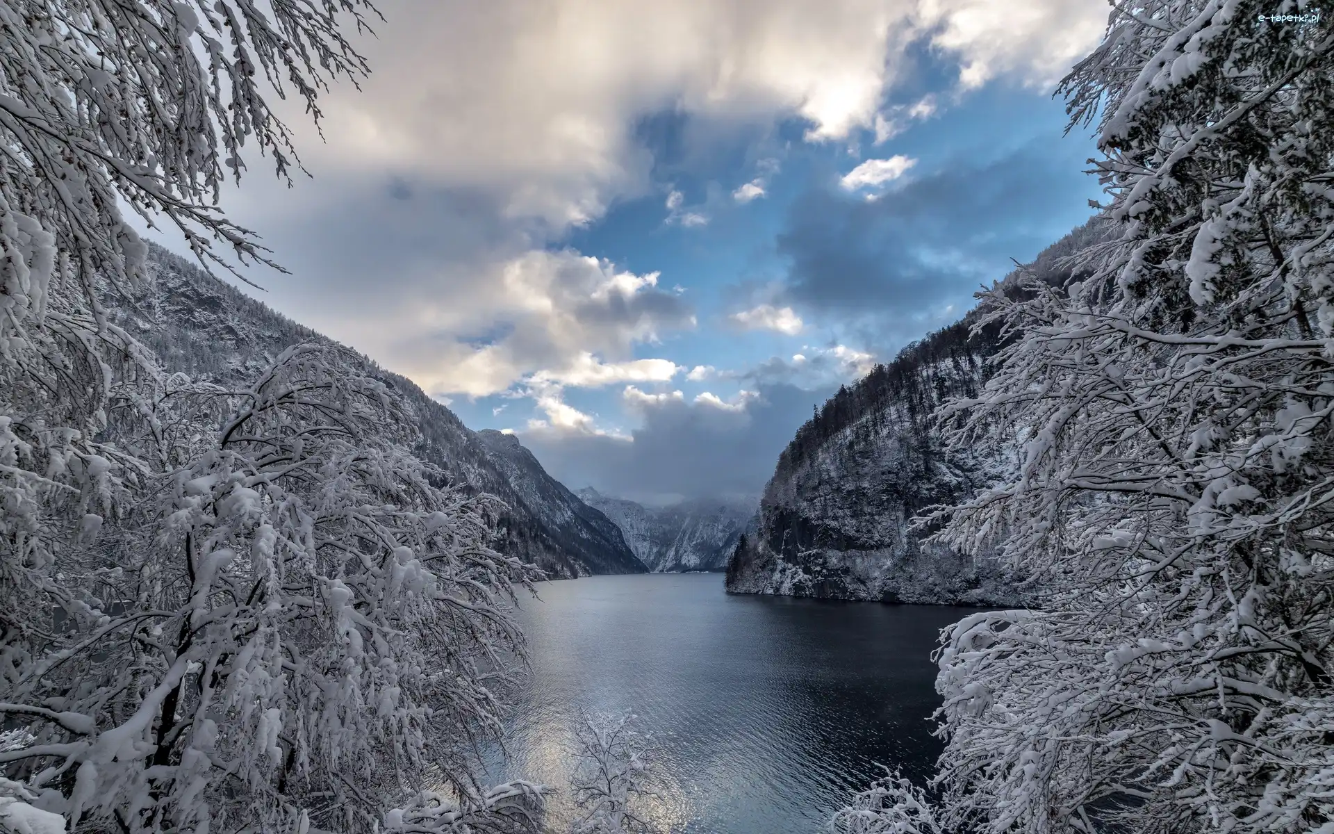 Jezioro Königssee, Park Narodowy Berchtesgaden, Zima, Góry Alpy, Bawaria, Niemcy