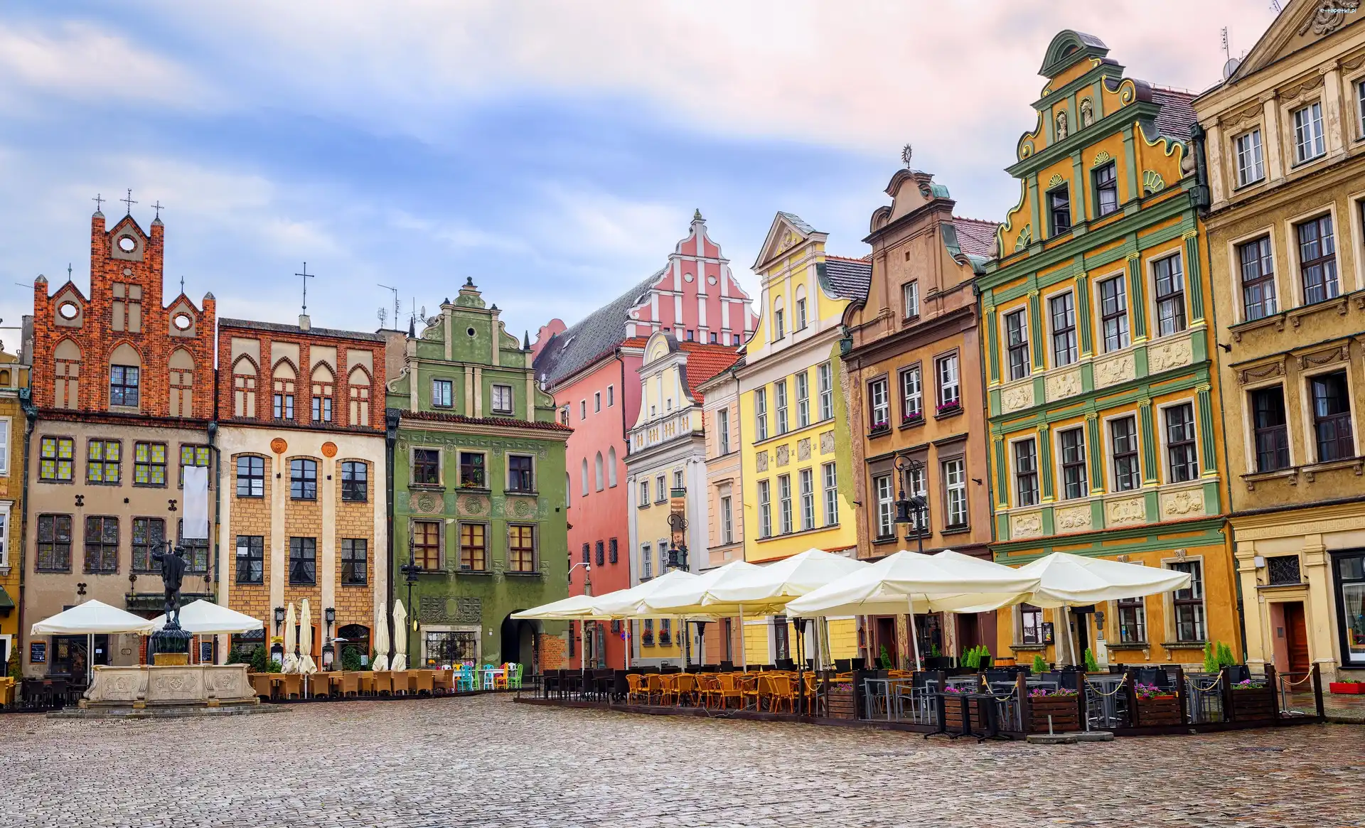 Polska, Kamienice, Poznań, Parasole, Ogródki