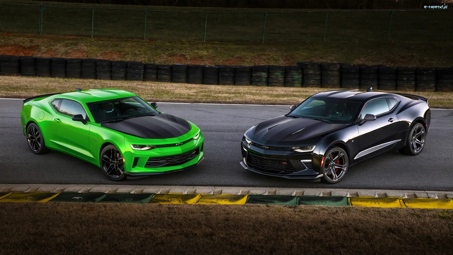 Samochody, 2017, Chevrolet Camaro 1LE, Dwa