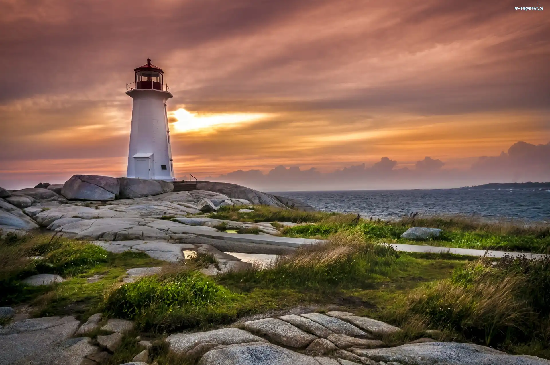 Chmury, Kamienie, Skały, Latarnia morska: Peggys Point Lighthouse, Kanada, Morze, Trawa