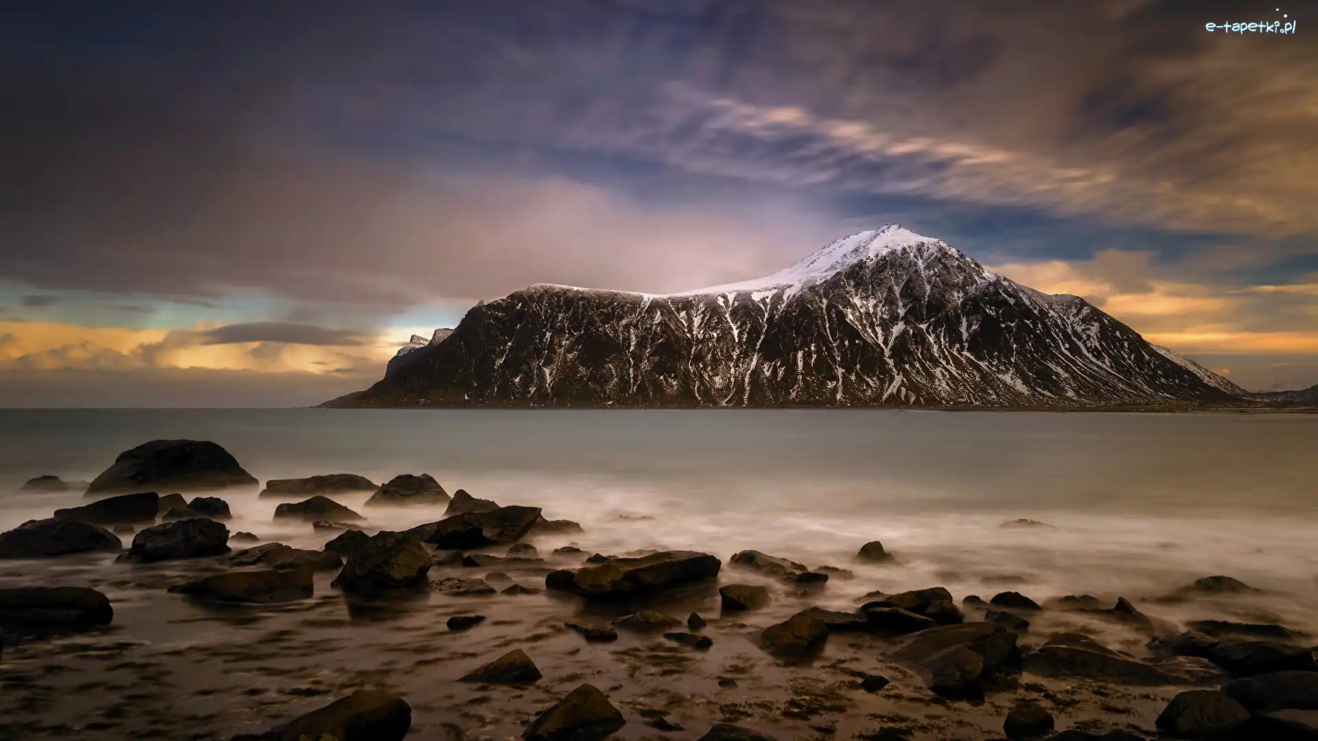 Kamienie, Góra, Szczyt Hustind, Morze Norweskie, Lofoty, Norwegia