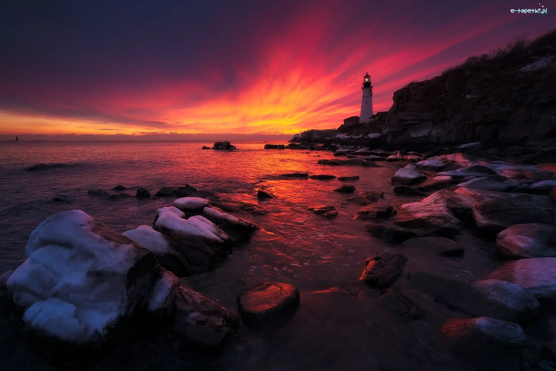 Zachód słońca, Cape Elizabeth, Latarnia morska Portland Head Light, Stan Maine, Stany Zjednoczone, Skały, Wybrzeże