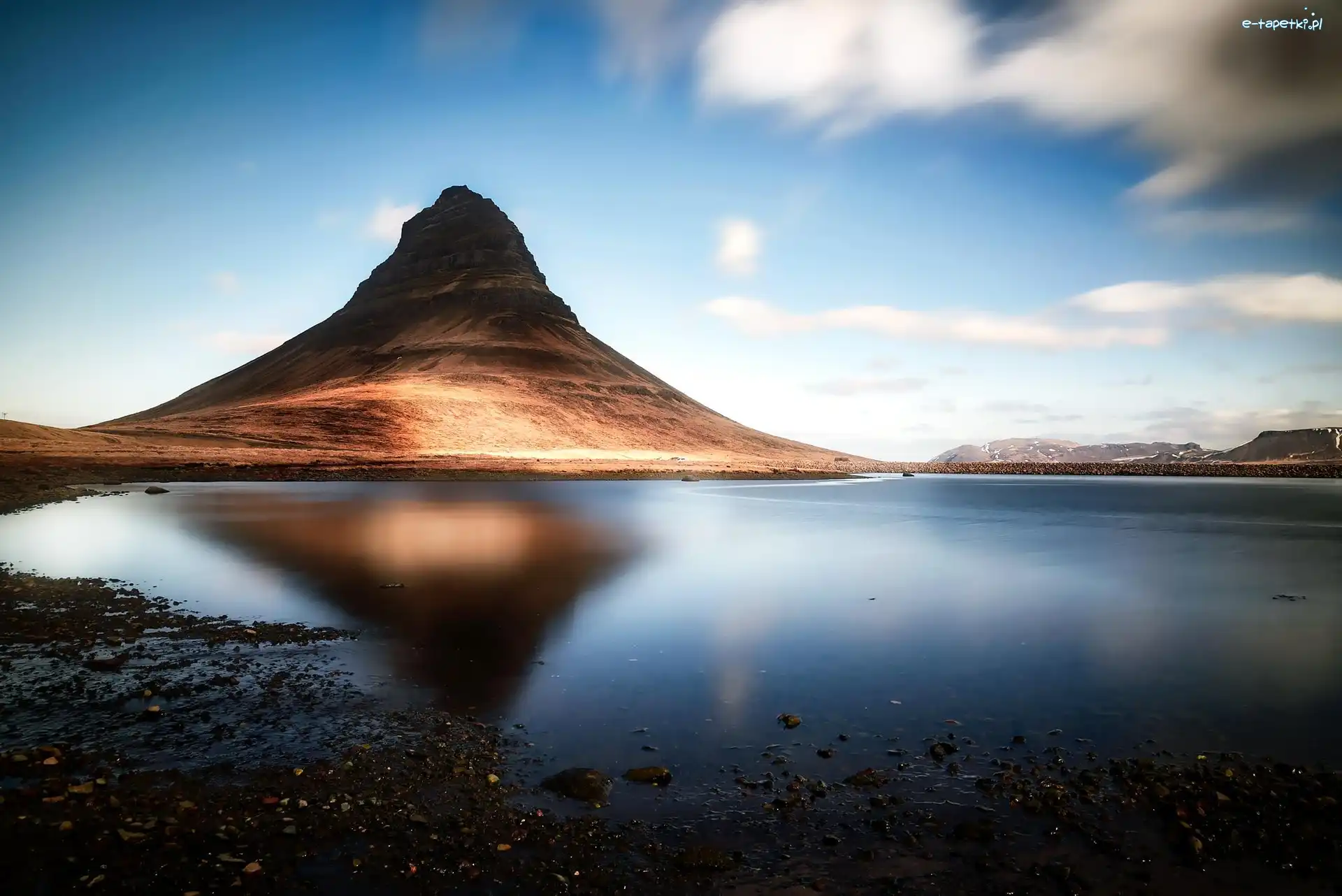 Góra Kirkjufell, Islandia