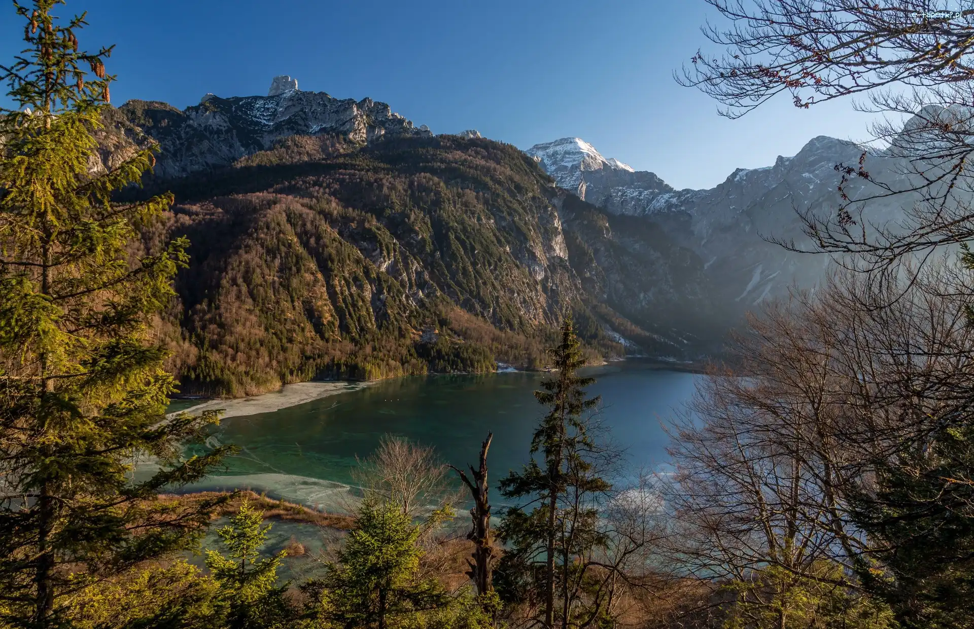 Dolina Almtal, Góry Alpy, Jezioro Almsee, Austria