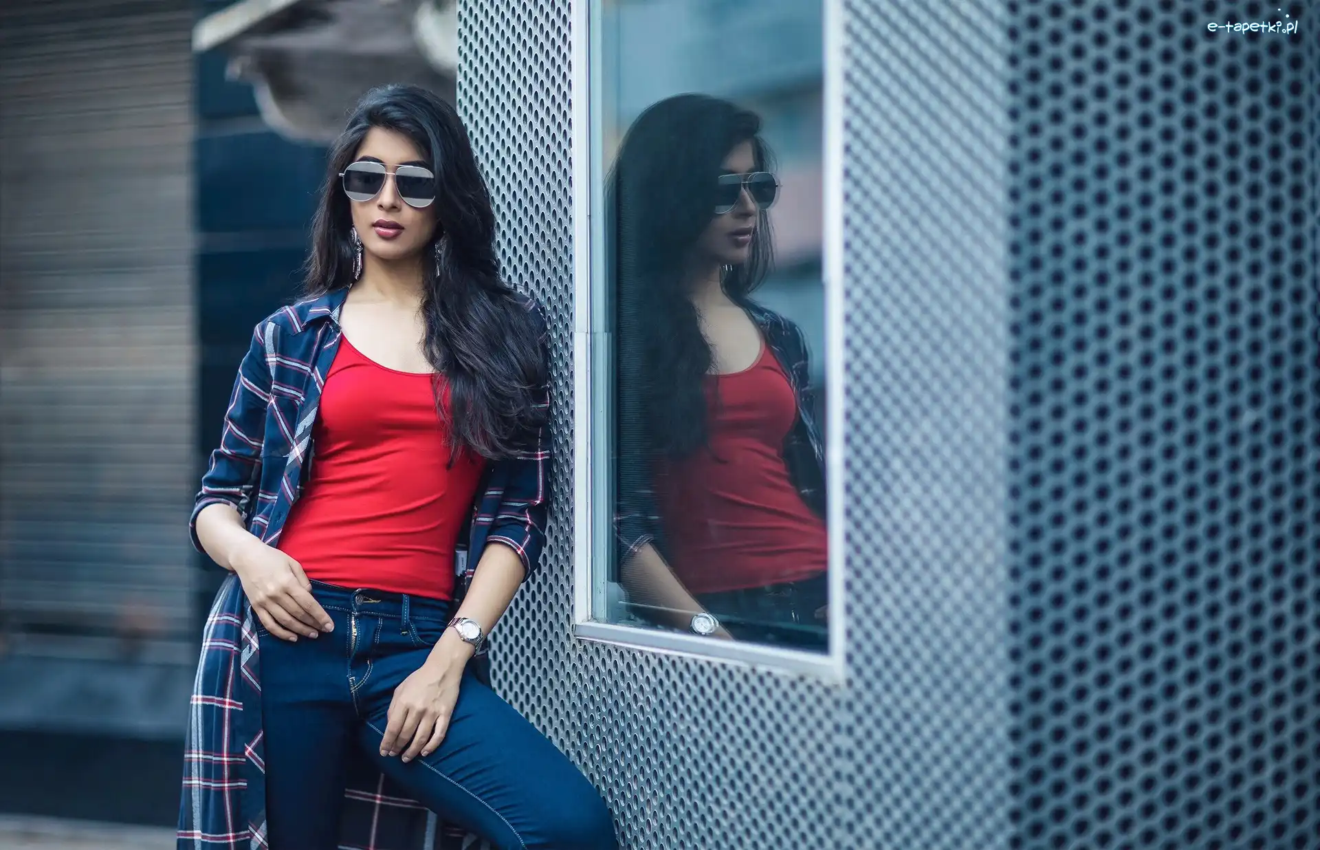 Okulary, Aktorka, Bollywood, Nikita Sharma, Kobieta, Bluzka, Czerwona