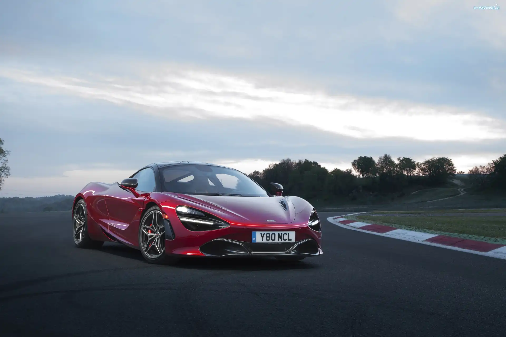 2017, McLaren 720S Coupe, Czerwony