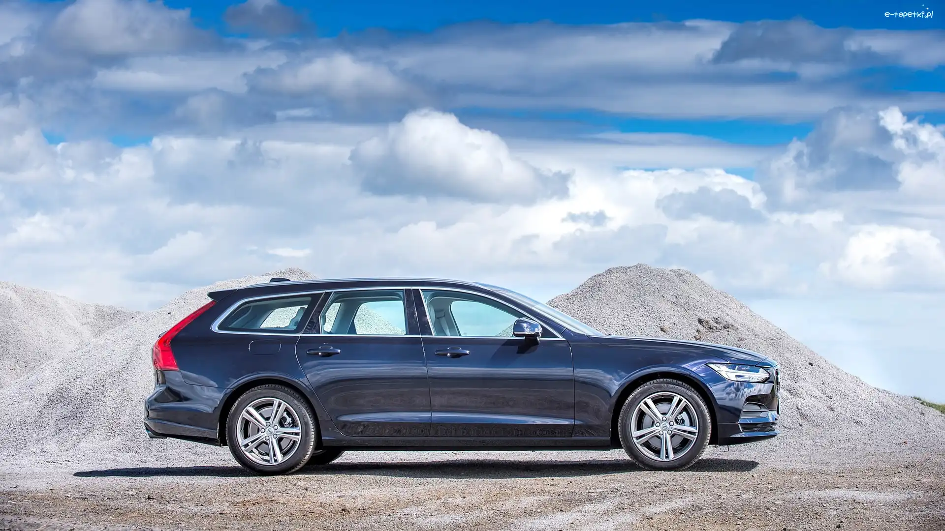 2017, Volvo V90