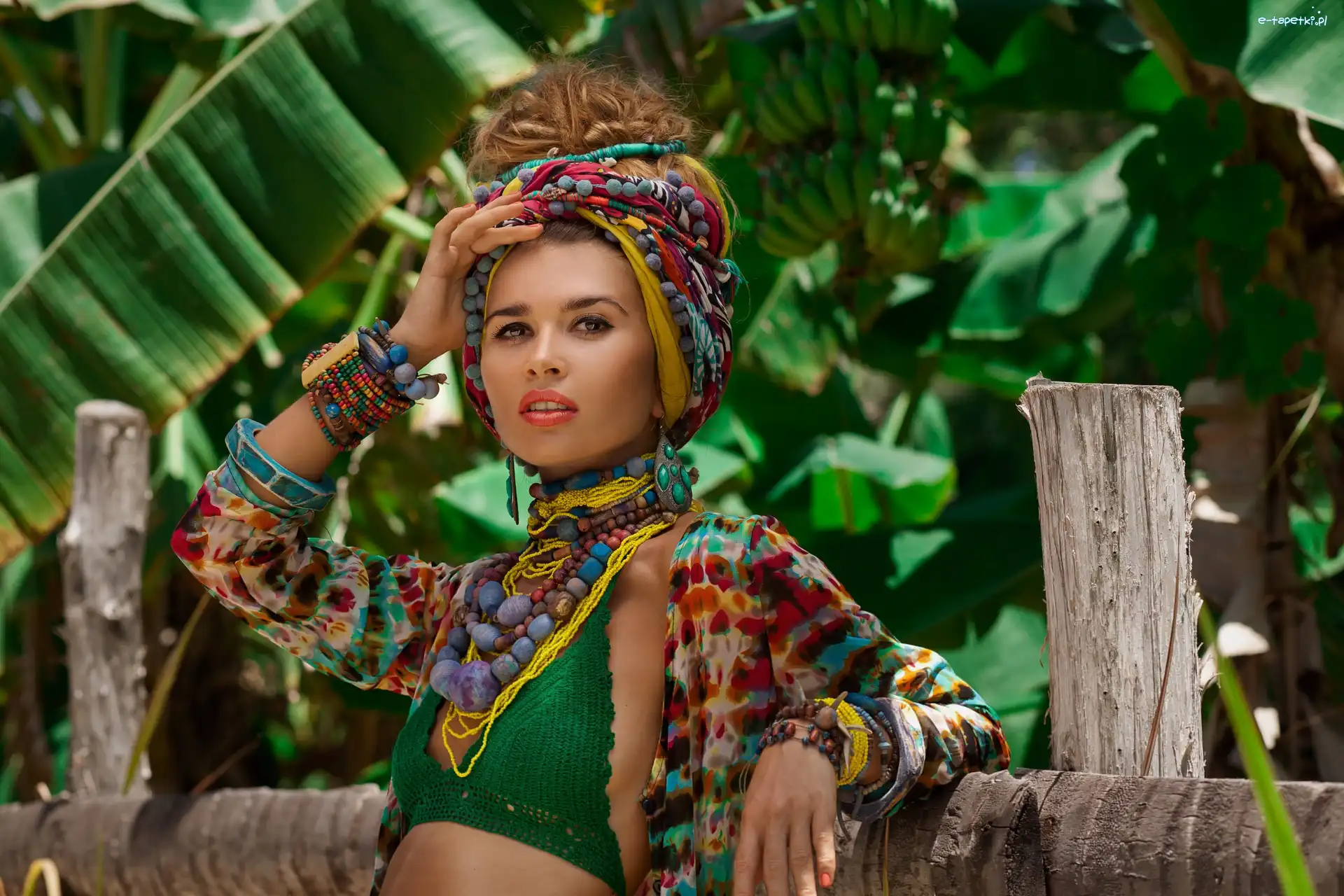 Turban, Rozmyte tło, Biżuteria, Kobieta