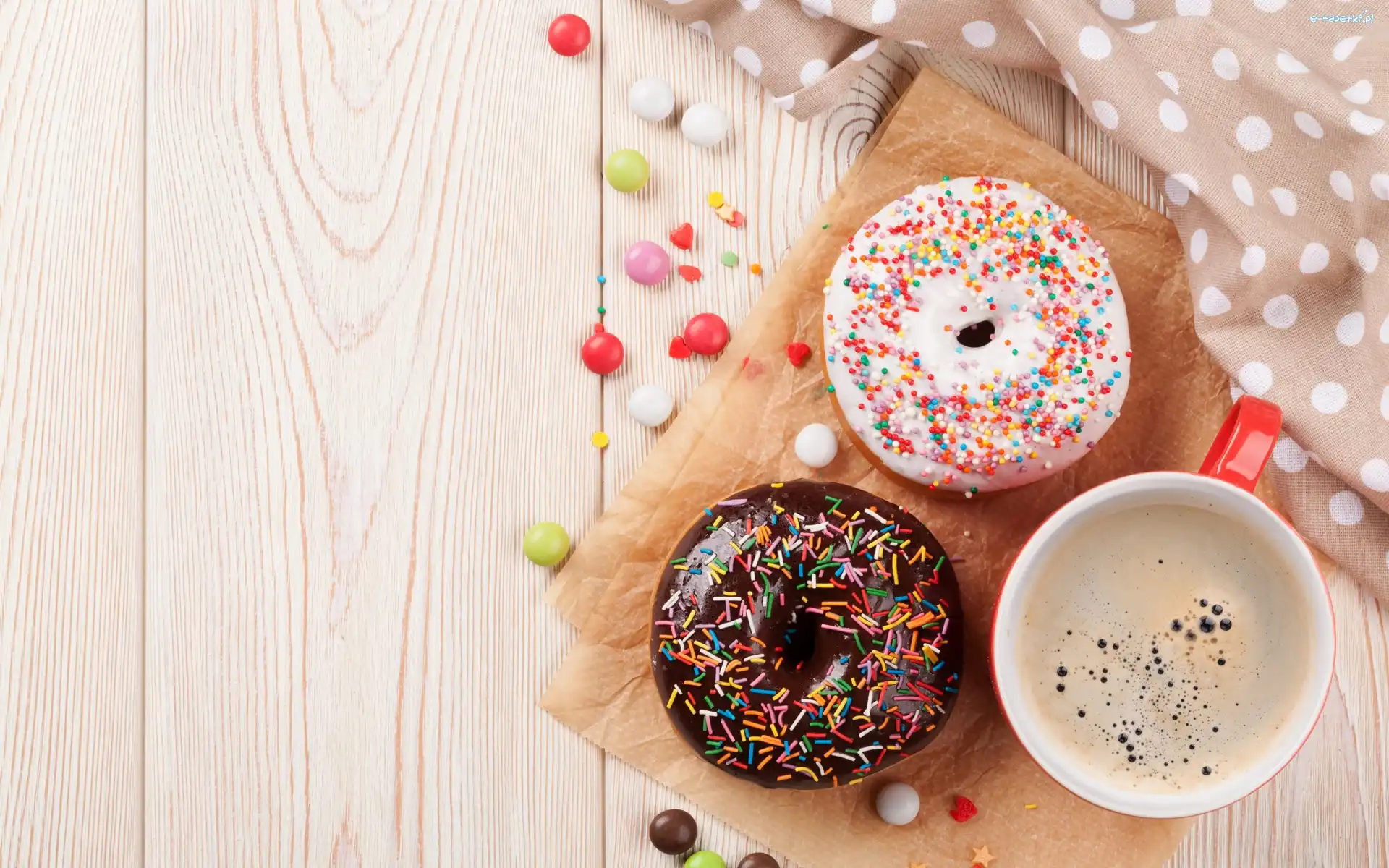 Kawa, Donuty, Pączki