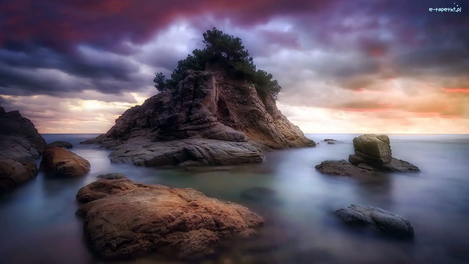 Skały, Zatoka Punta den Sureda, Morze, Roślinki, Costa Brava, Hiszpania