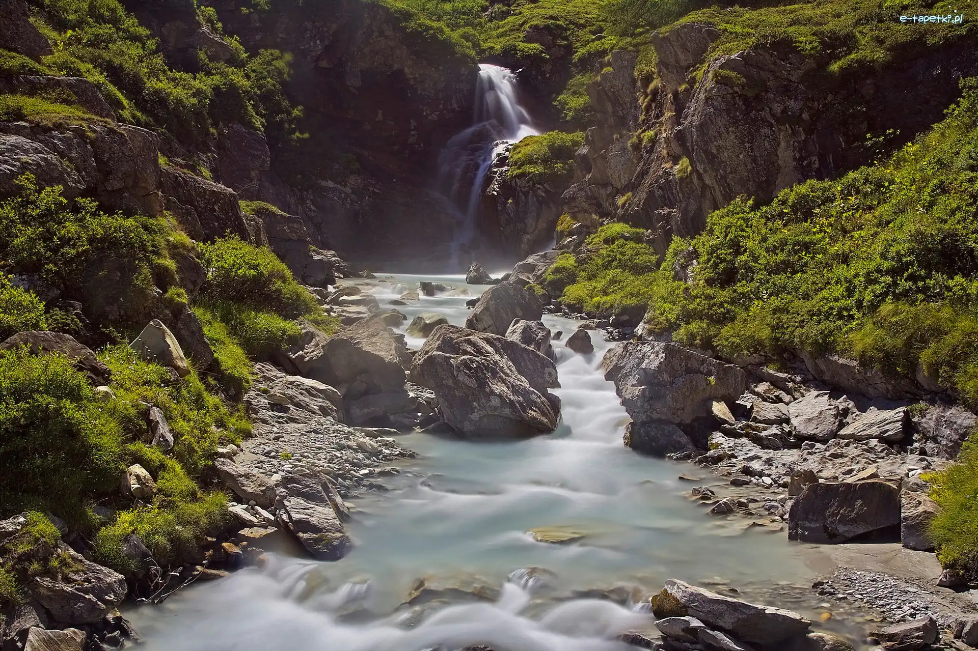 Kamienie, Dolina Aosta, Rzeka, Roślinność, Park Narodowy Gran Paradiso, Włochy
