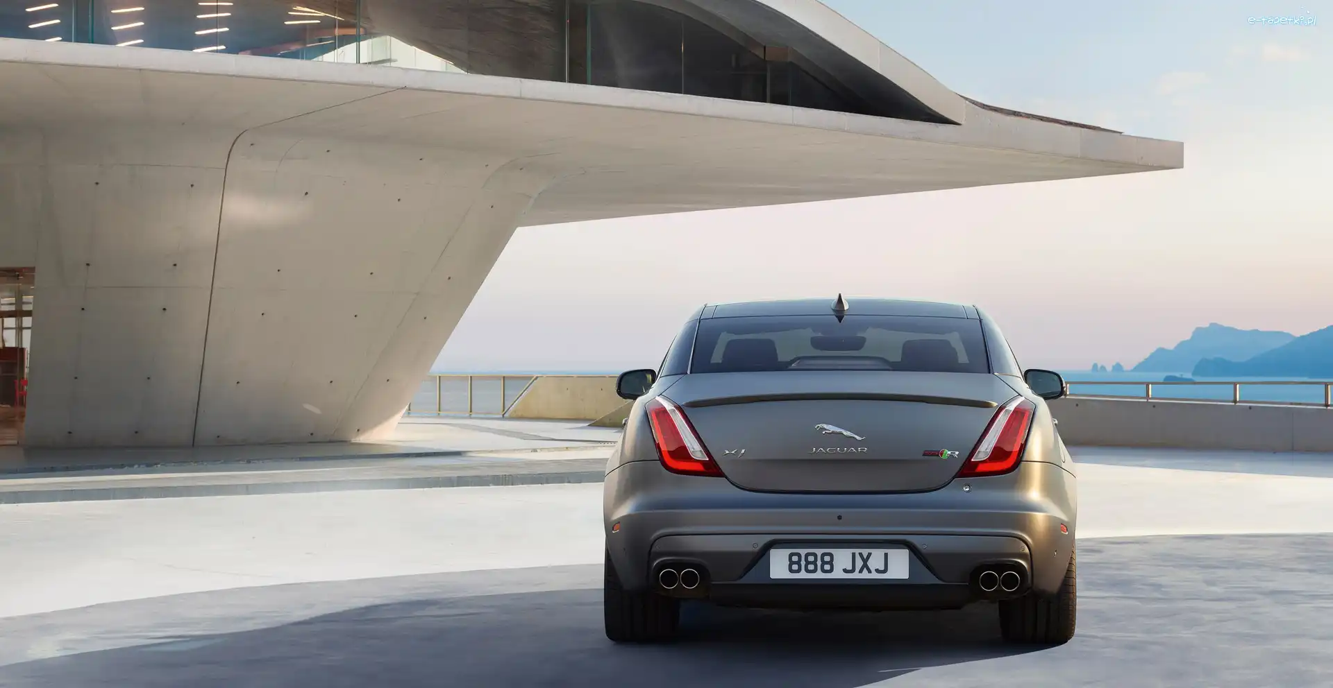 2018, Jaguar XJR 575