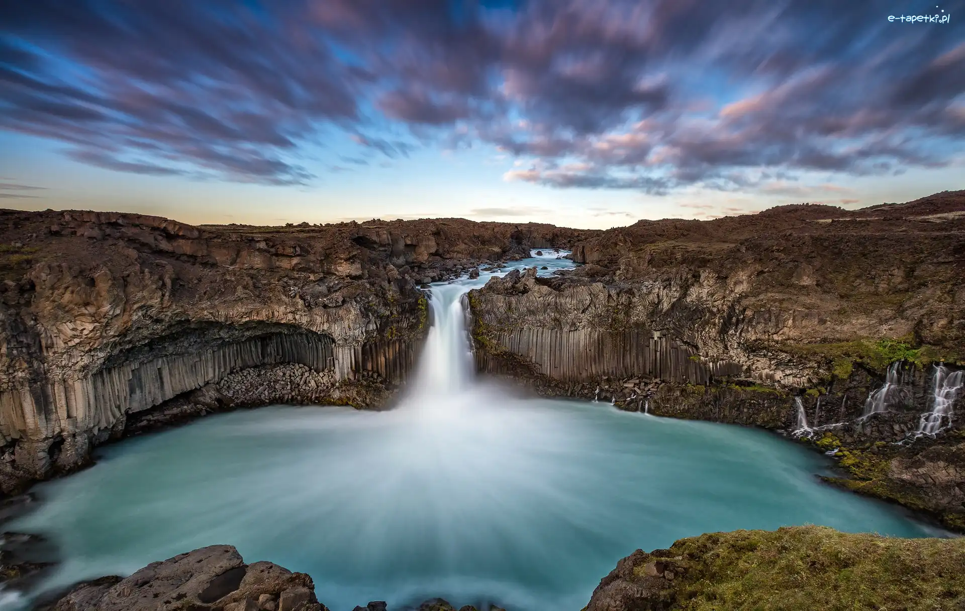 Rzeka Skjálfandafljót, Skały, Wodospad Aldeyjarfoss, Islandia