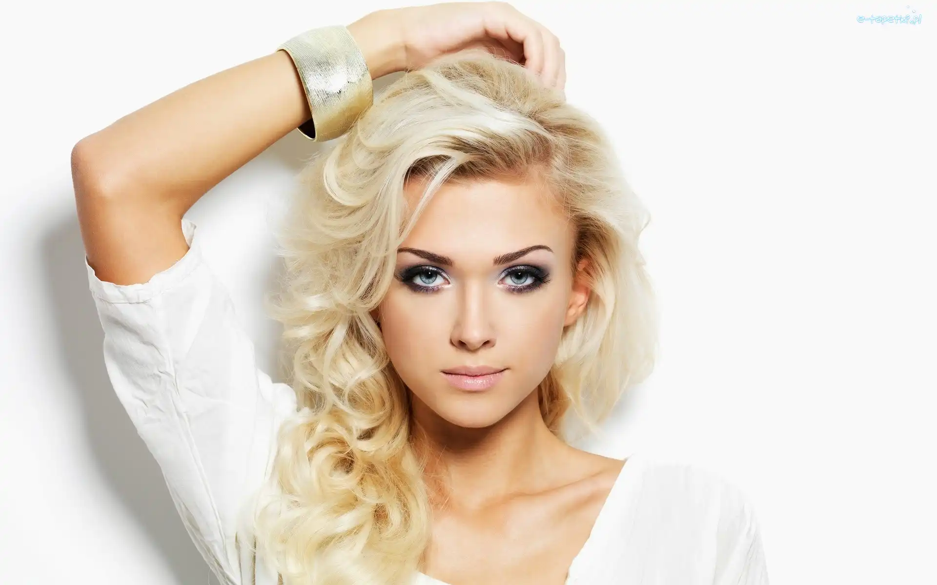 Blondynka, Bransoletka, Makijaż, Kobieta