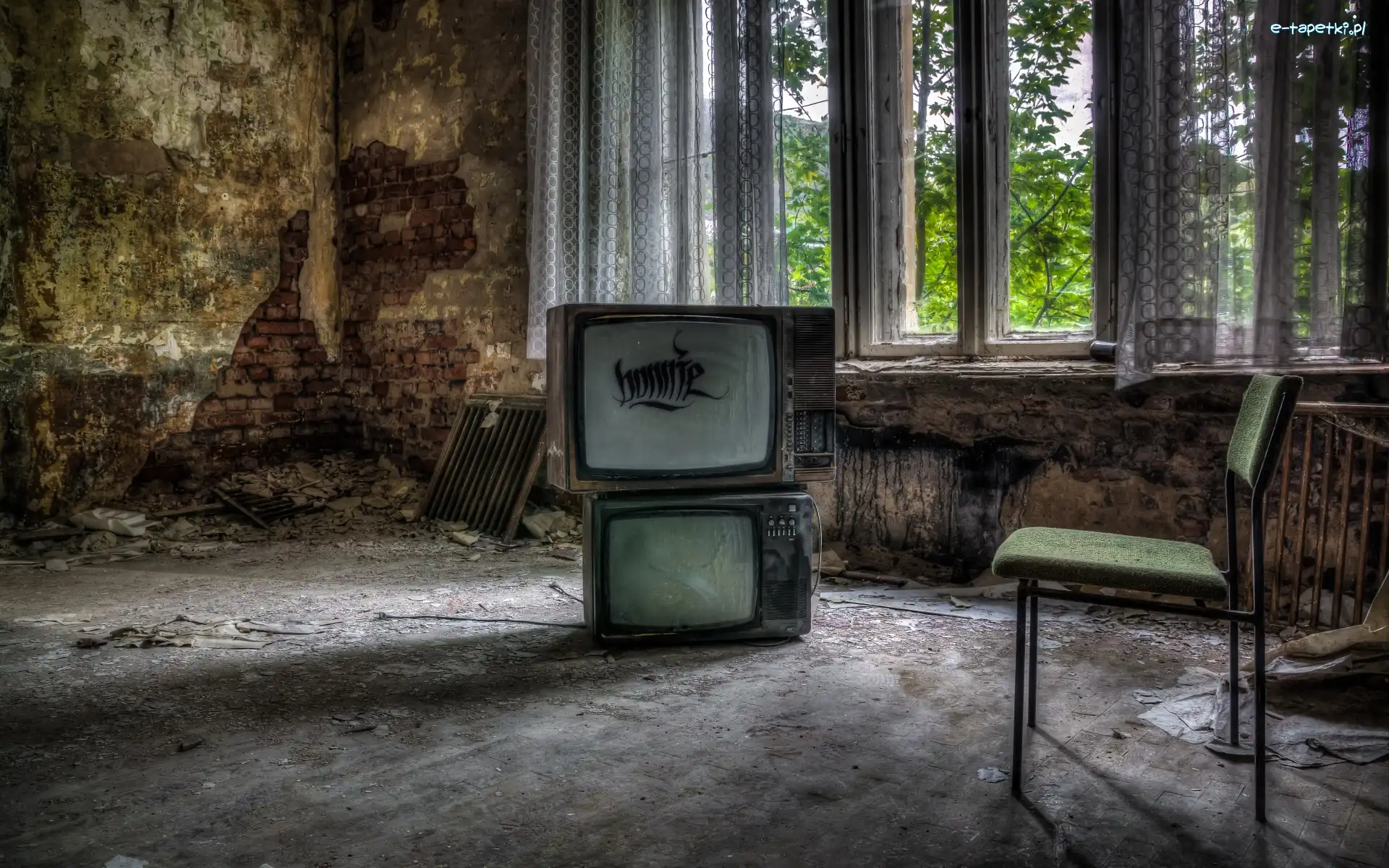 Ściany, Pomieszczenie, Okno, Telewizory, Zniszczone, Krzesło, Stare, Zaniedbane