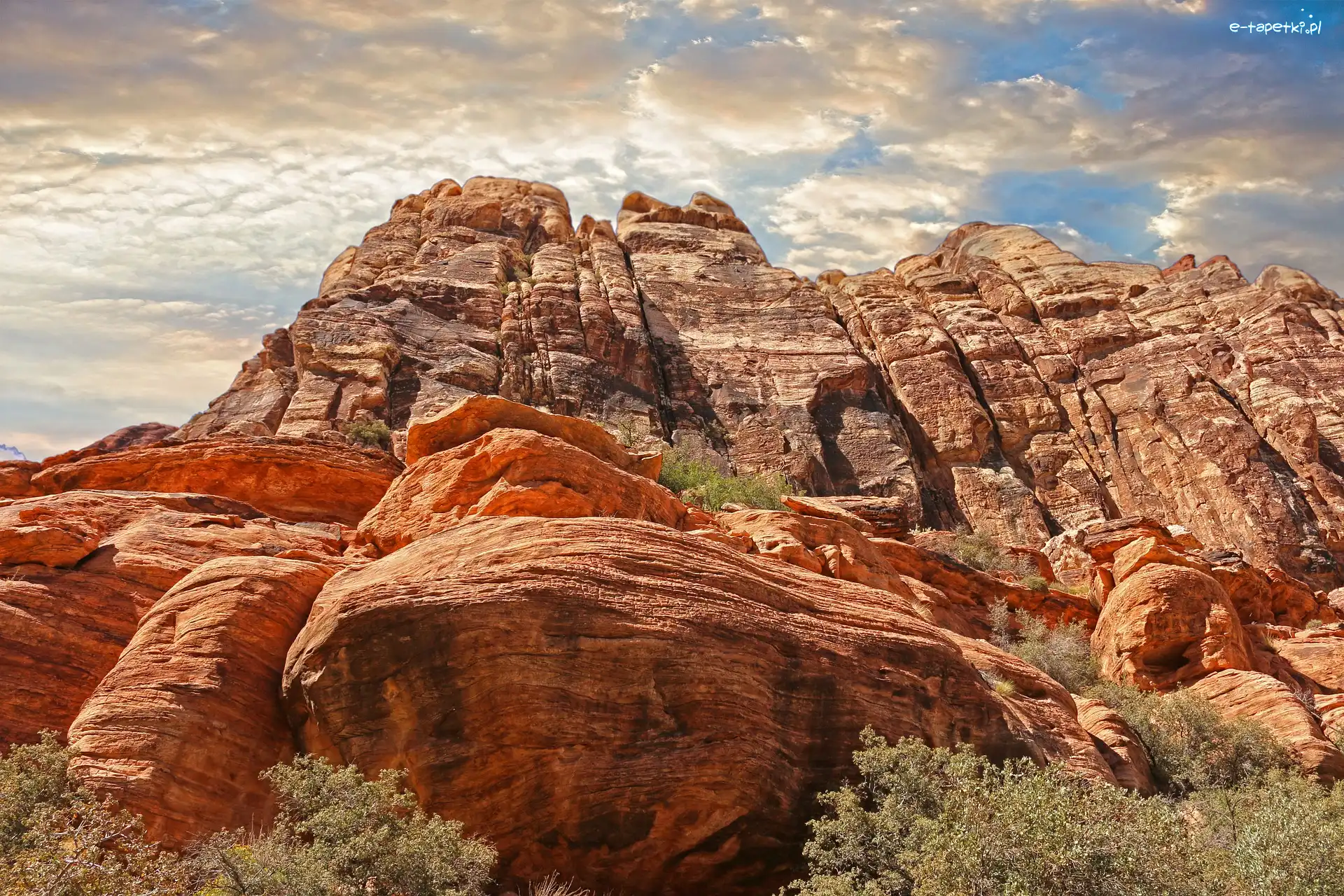 Chmury, Red Rock Canyon National Conservation Area, Rezerwat przyrody, Stan Nevada, Stany Zjednoczone, Skały, Góry