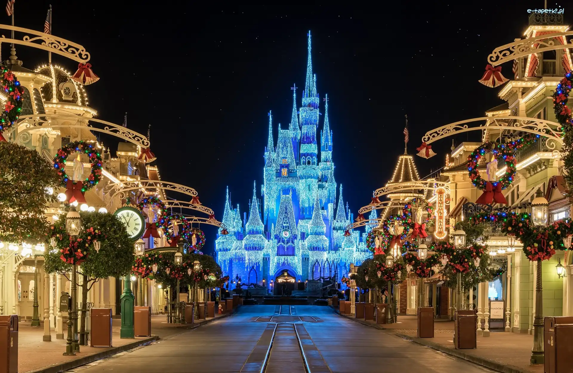 Magic Kingdom, Miasto Bay Lake, Stan Floryda, Zamek, Noc, Świąteczne, Park rozrywki Walt Disney World, Światła, Disneyland, Dekoracje, Zamek Kopciuszka, Stany Zjednoczone