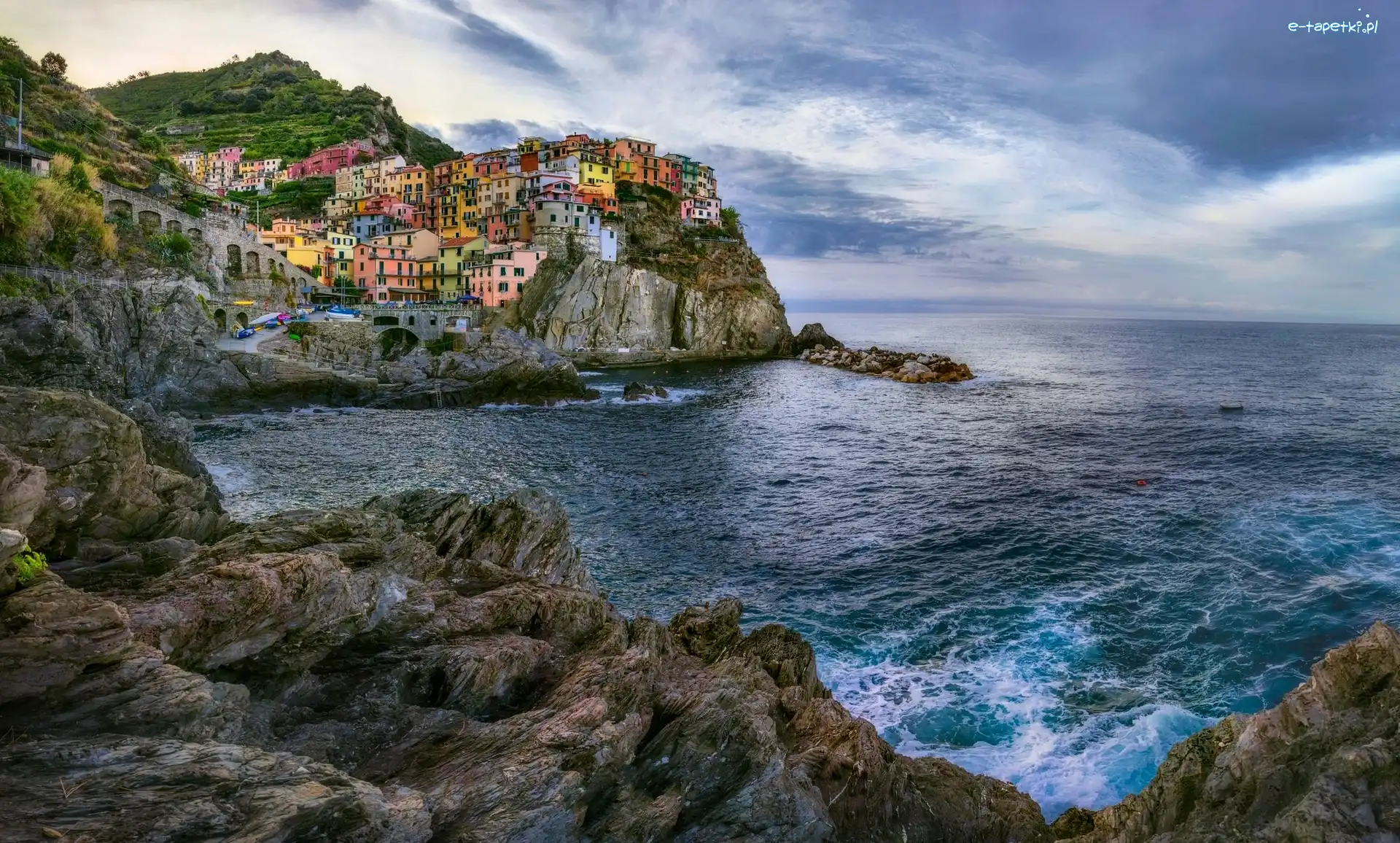 Morze, Gmina Riomaggiore, Miejscowość Manarola, Liguria, Włochy, Domy, Wybrzeże