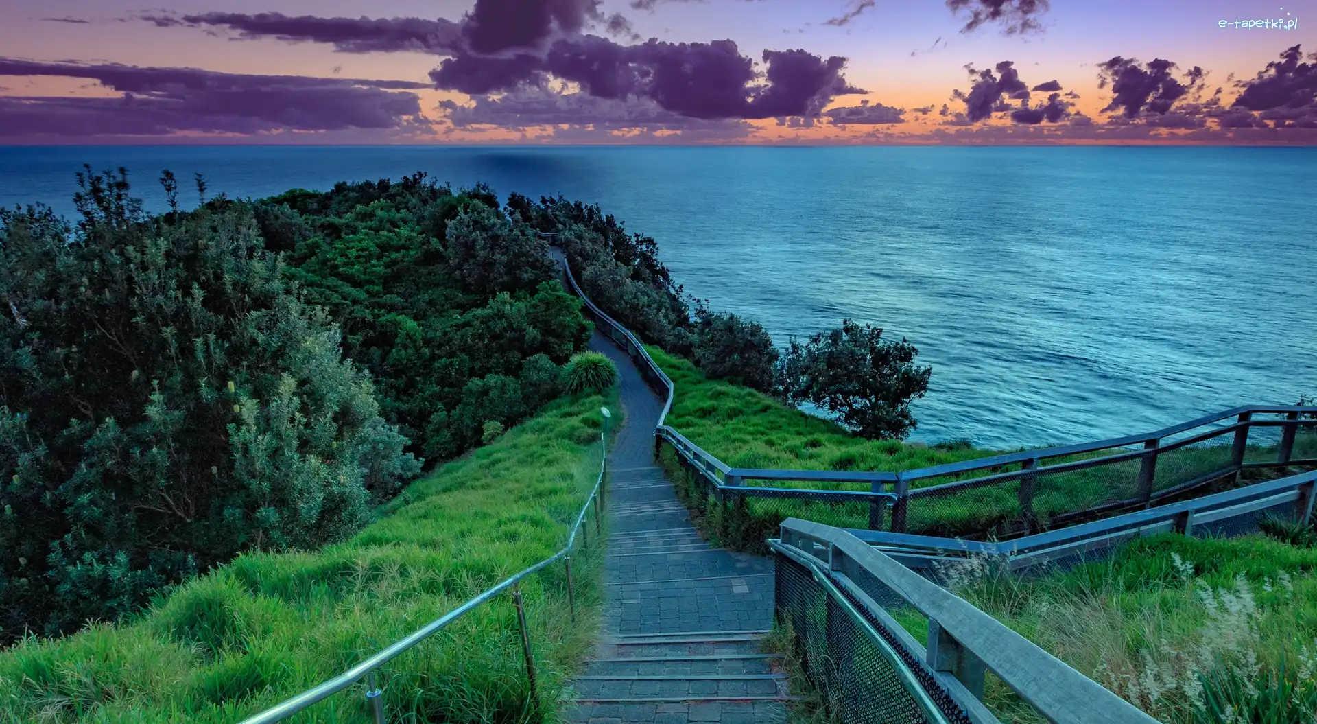 Schody, Morze, Region Richmond - Tweed, Nowa Południowa Walia, Australia, Chmury, Roślinność, Przylądek Byrona - Cape Byron, Wzgórze