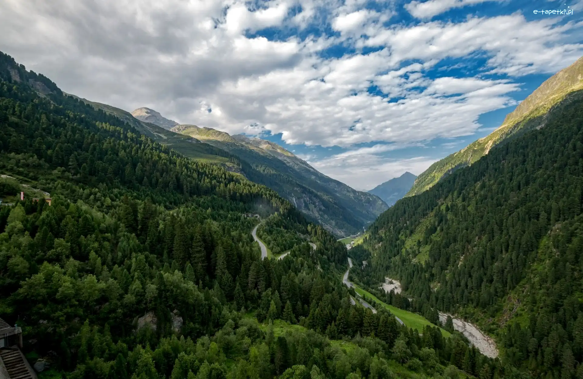 Góry Alpy, Tyrol, Chmury, Drogi, Stubaier Alpen, Lasy, Dolina, Austria