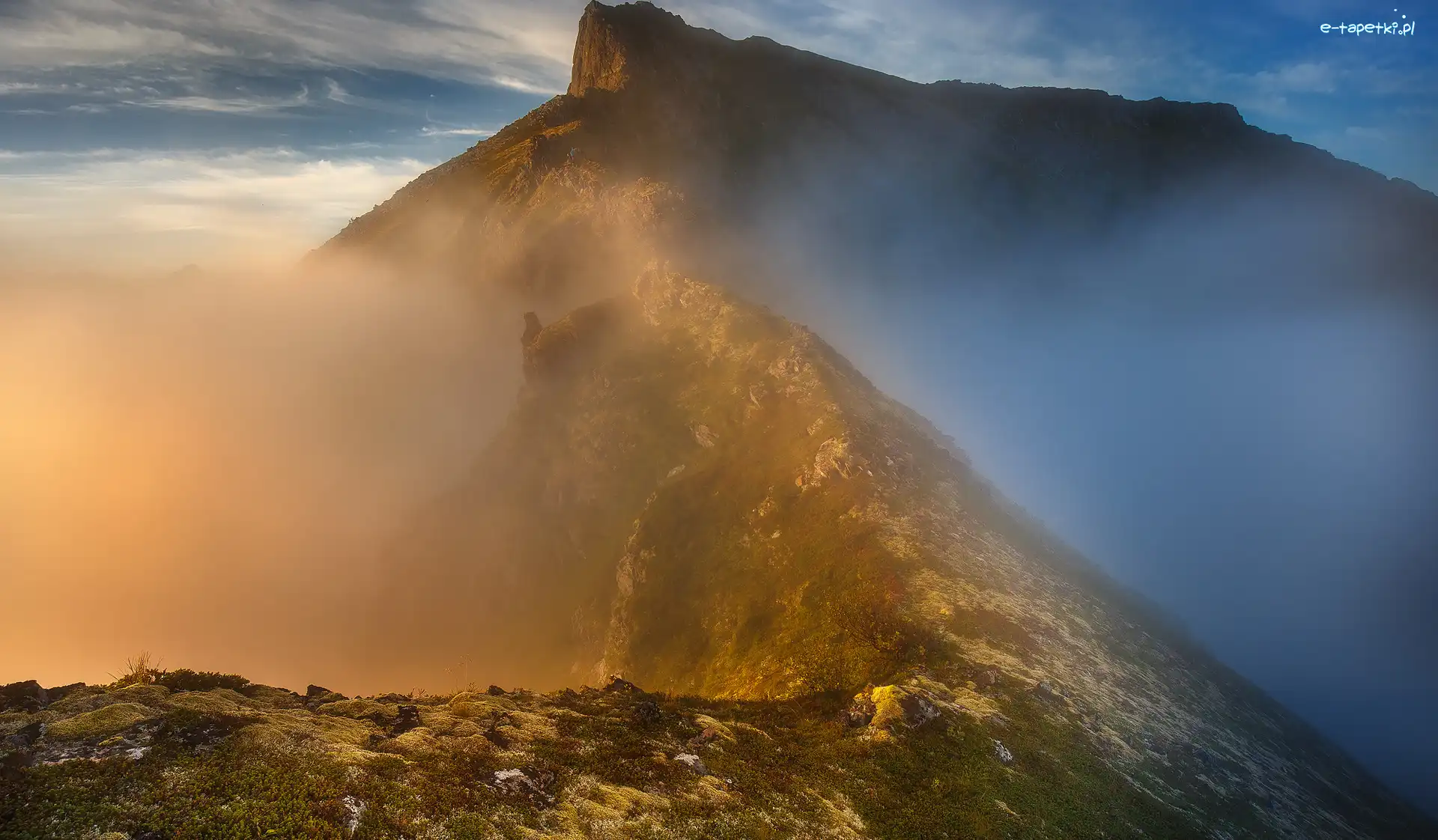 Norwegia, Góry, Wyspa Senja, Szczyty, Mgła