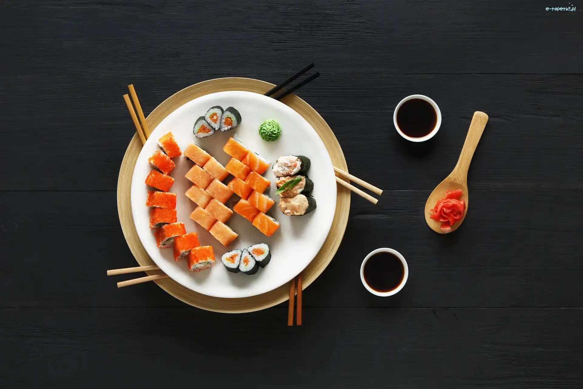 Pałeczki, Łyżka, Talerz, Sushi