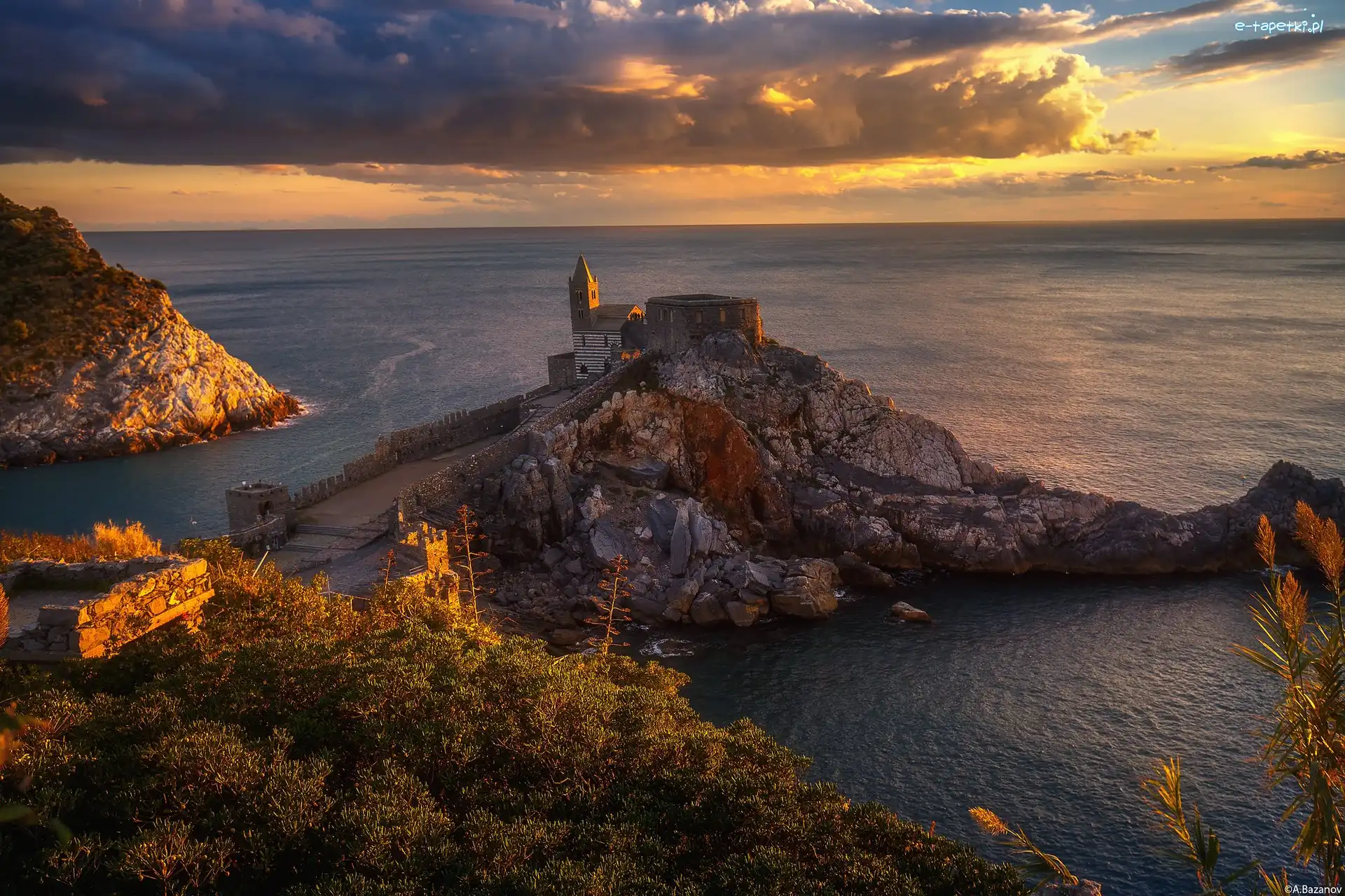 Skały, Miasteczko Portovenere, Chiesa di San Pietro - kościół św. Piotra, Region Liguria, Włochy, Wybrzeże, Morze Liguryjskie