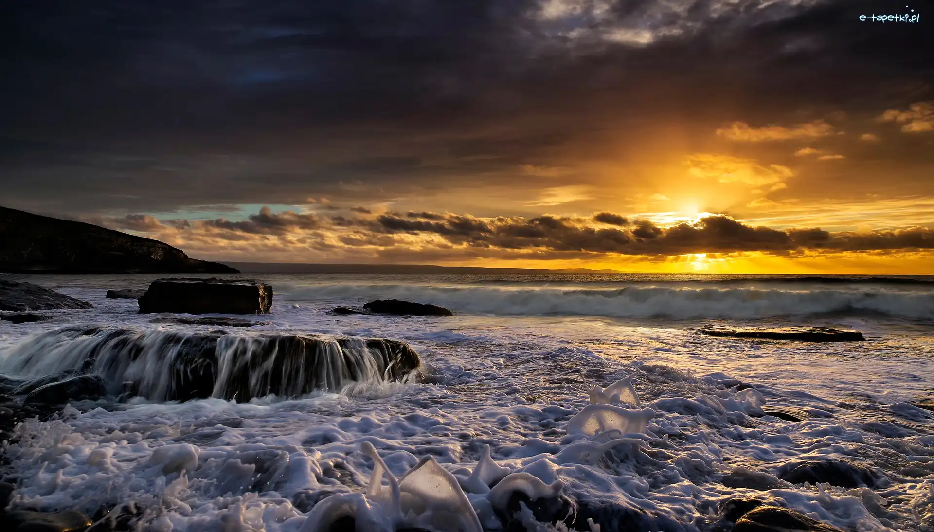 Kanał Bristolski, Southerndown, Zachód Słońca, Fale, Plaża Dunraven Bay, Zatoka Dunraven, Morze, Walia