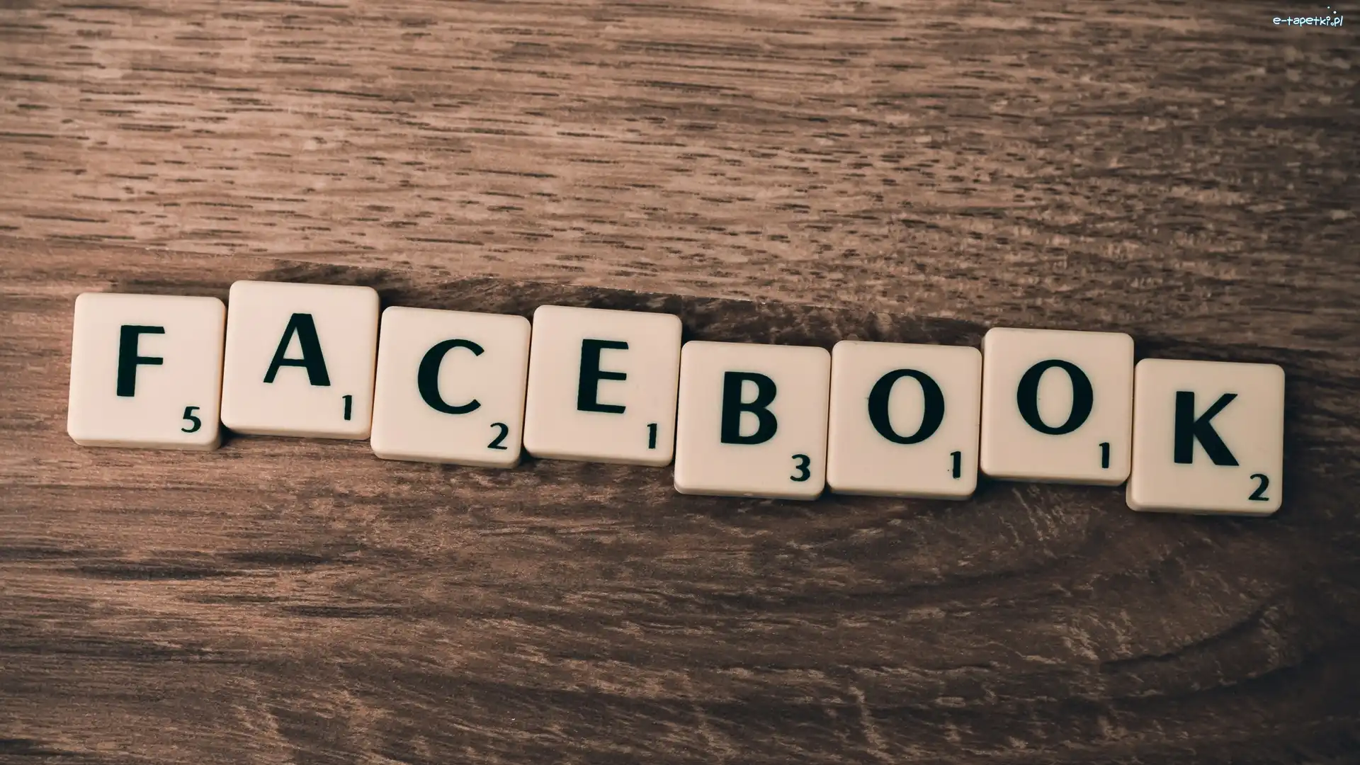 Facebook, Napis, Scrabble