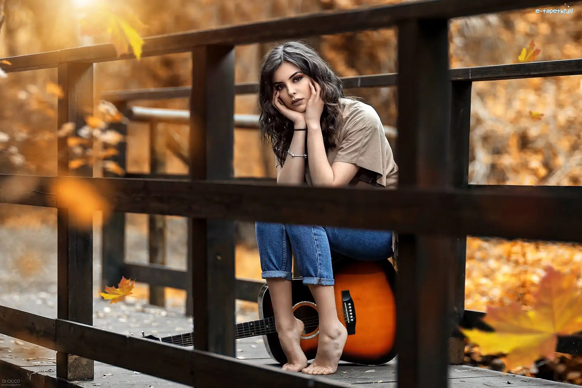 Mostek, Gitara, Kobieta