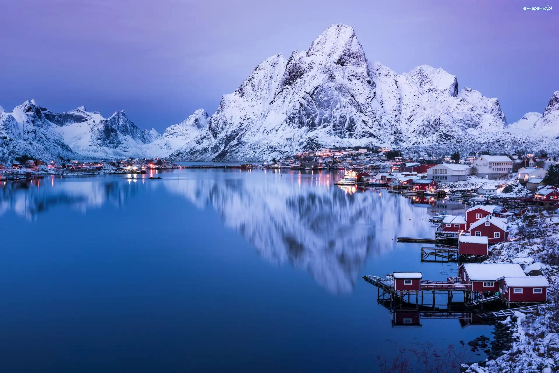 Wieś Reine, Lofoty, Morze Norweskie, Góry, Wyspa Moskenesøya, Zima, Domy, Norwegia