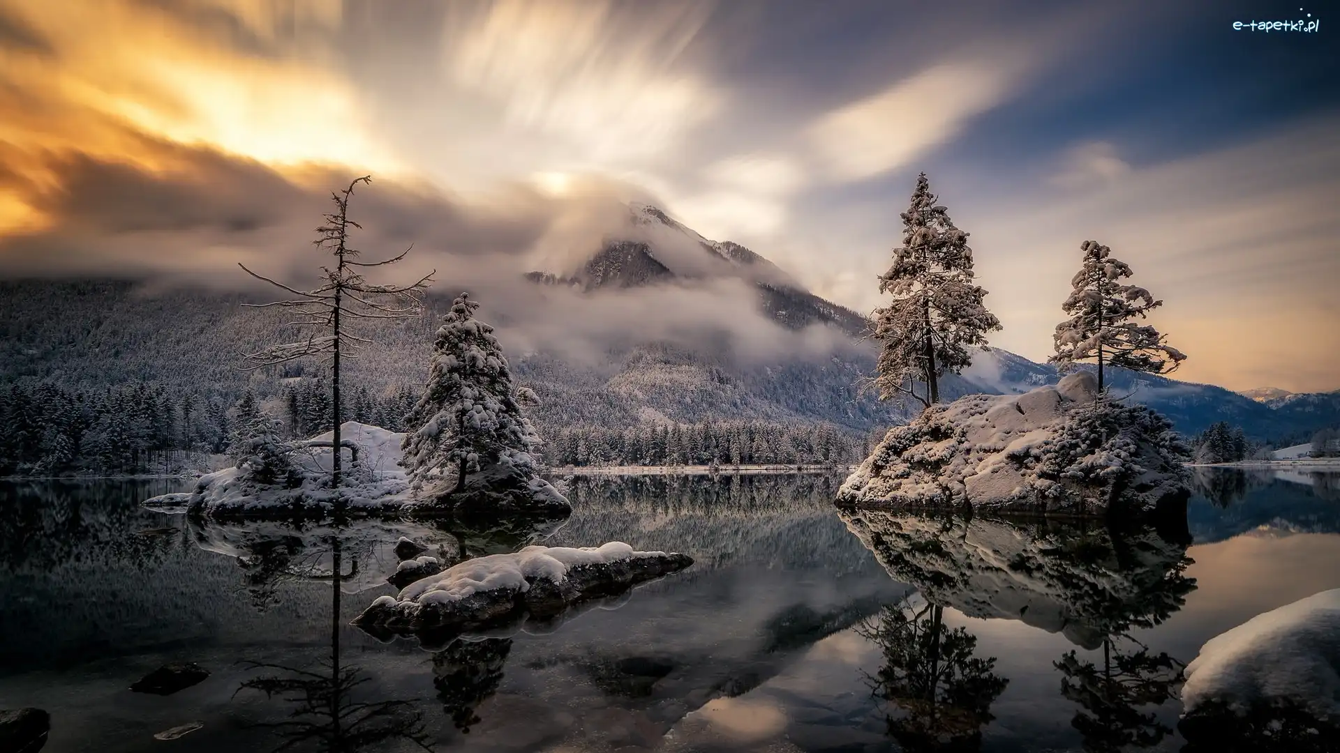 Zima, Góry Alpy, Jezioro Hintersee, Drzewa, Bawaria, Niemcy