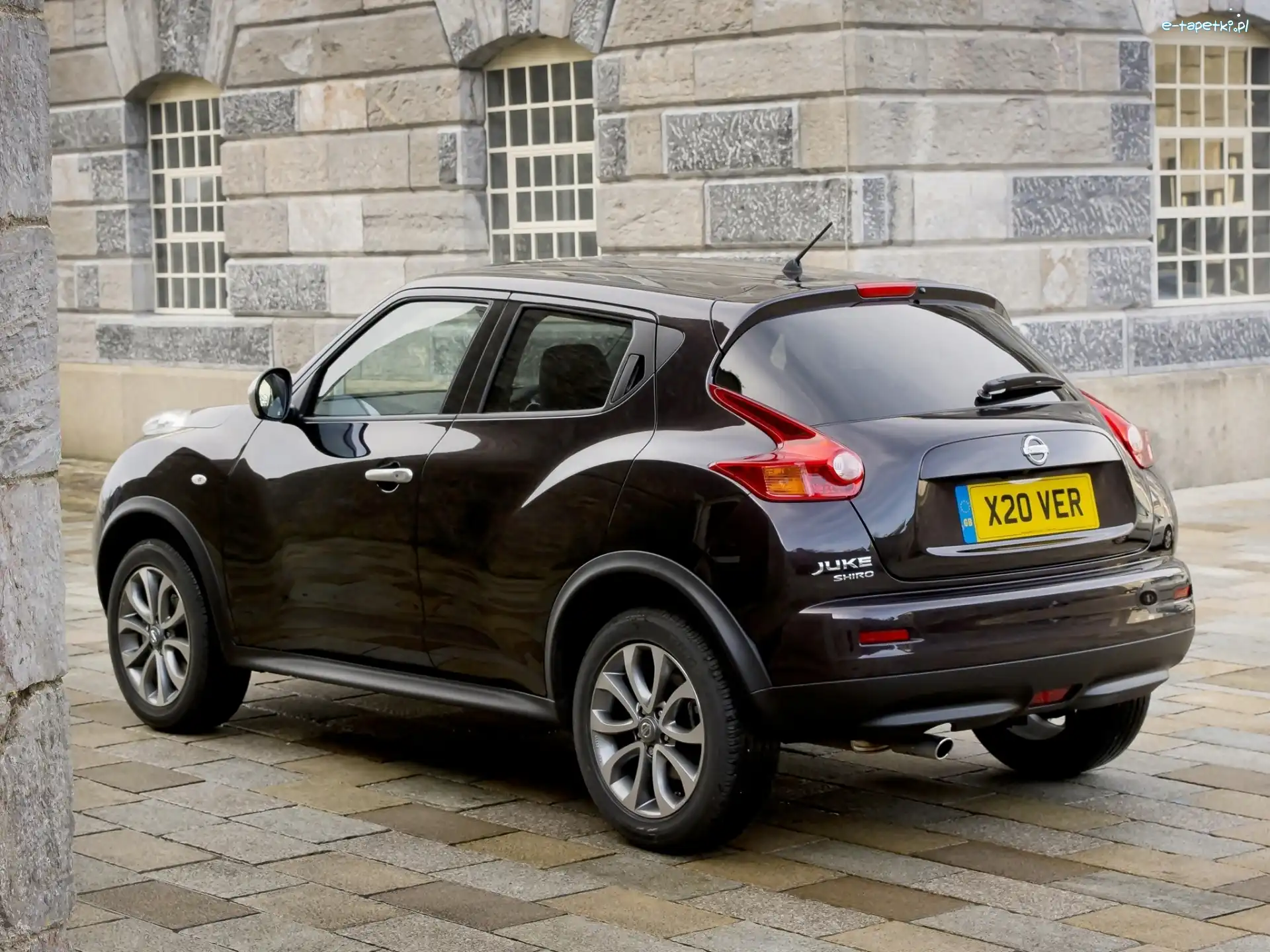 Nissan Juke Shiro, Czarny