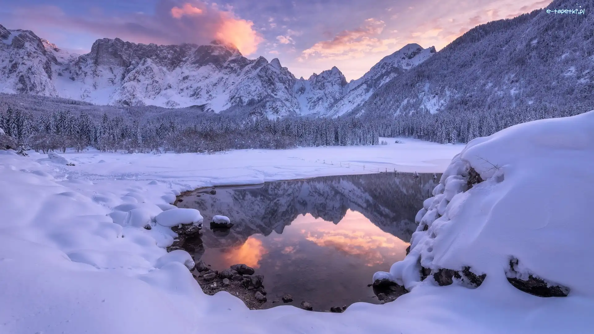 Zima, Alpy Julijskie, Jezioro Laghi di Fusine, Prowincja Udine, Włochy, Jezioro, Góry