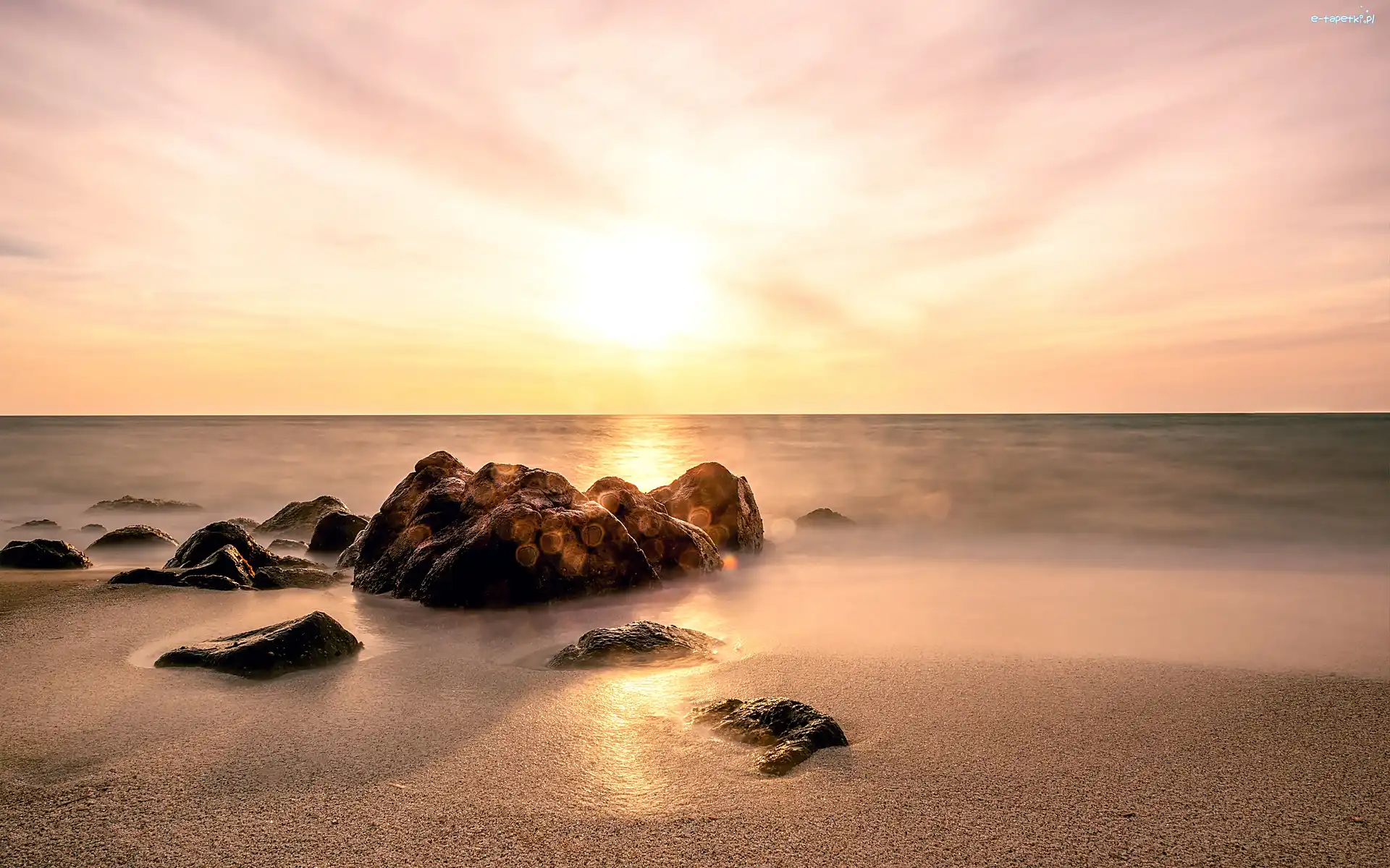Morze, Wschód słońca, Plaża, Kamienie