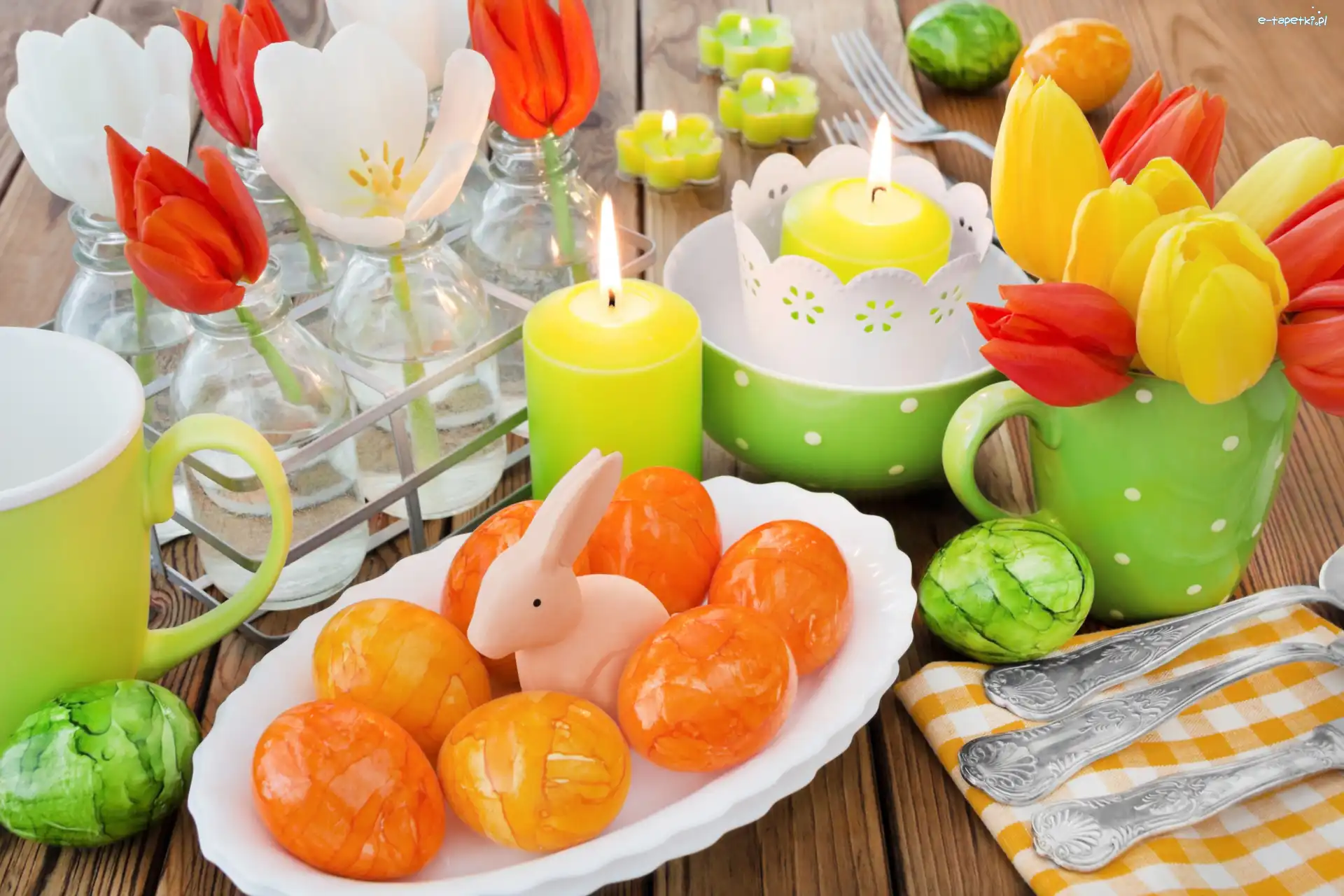 Stół, Świece, Tulipany, Wielkanoc, Zajączek, Pisanki