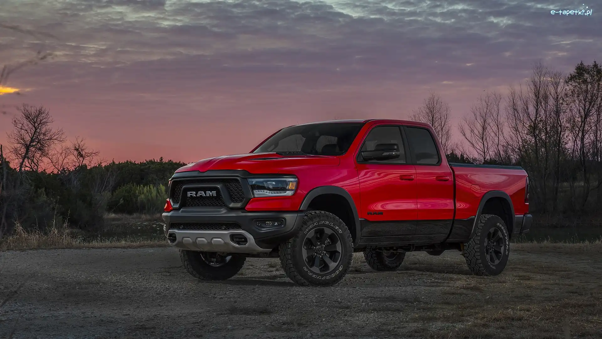 Zachód Słońca, Dodge Ram 1500, Czerwony