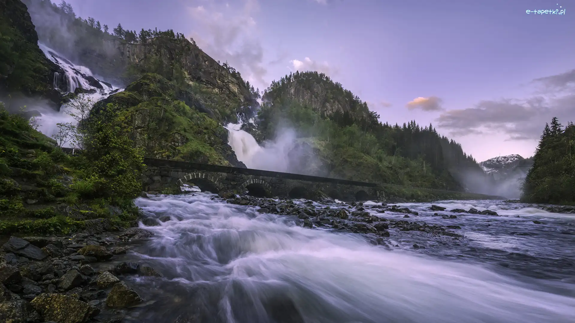 Most, Okręg Hordaland, Norwegia, Góry, Gmina Odda, Wodospad Latefossen